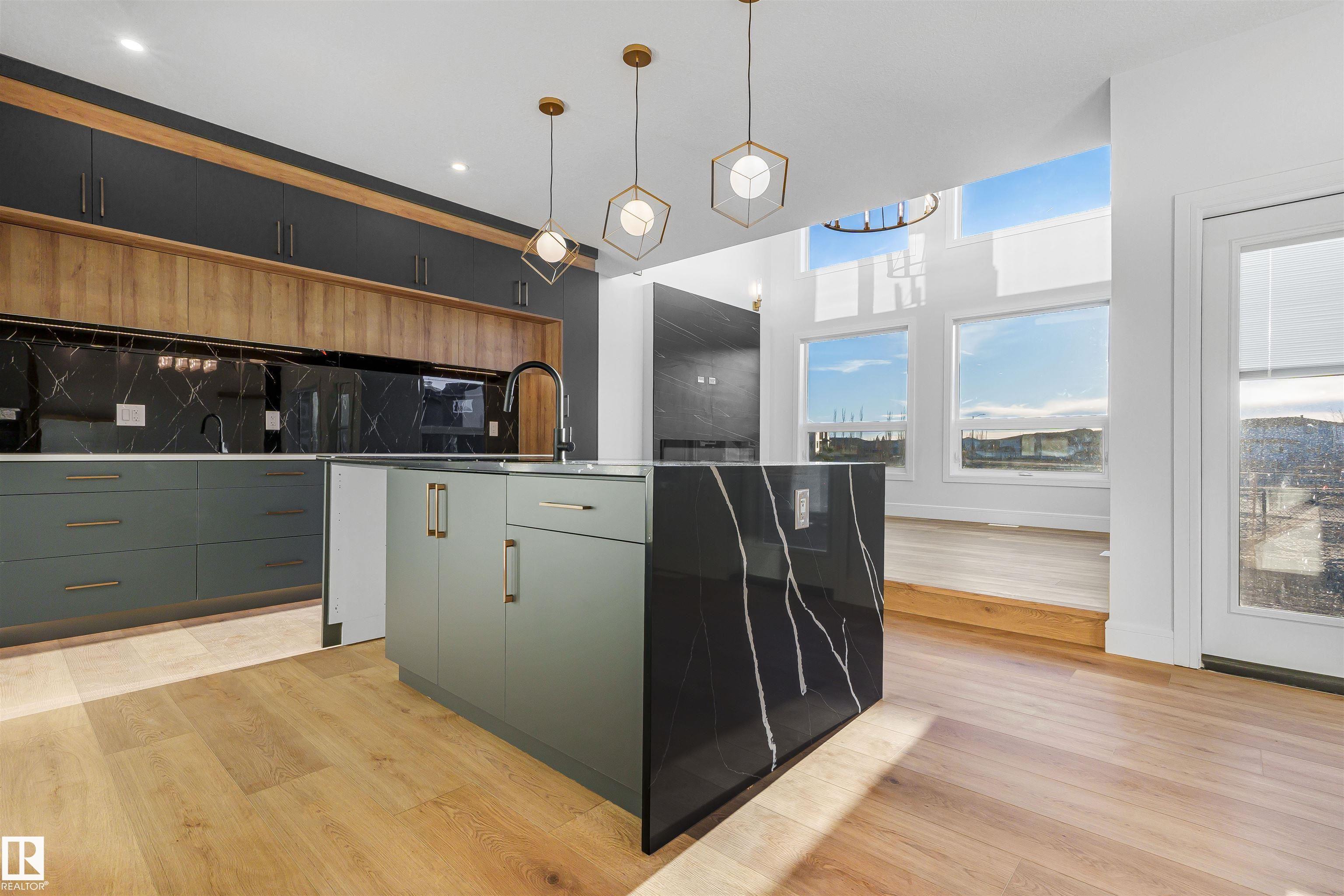 Real Estate Listing MLS E4473825