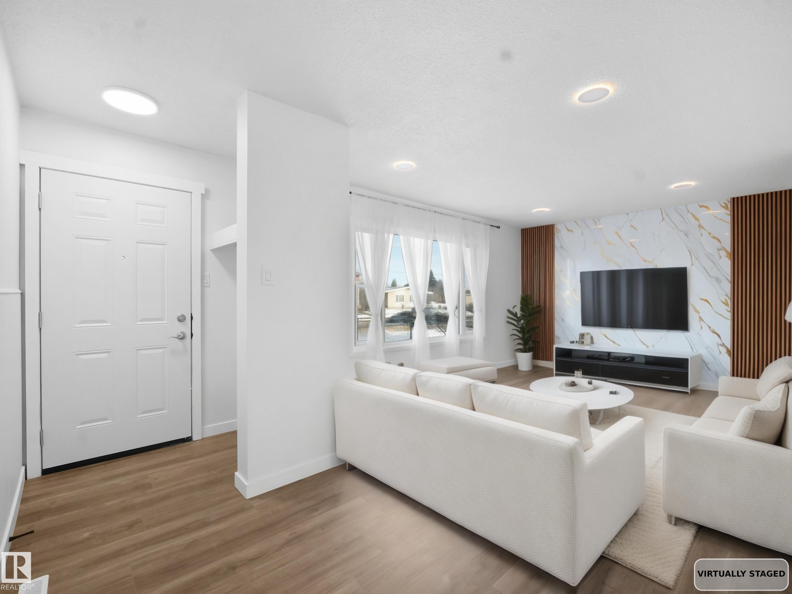 Real Estate Listing MLS E4474021