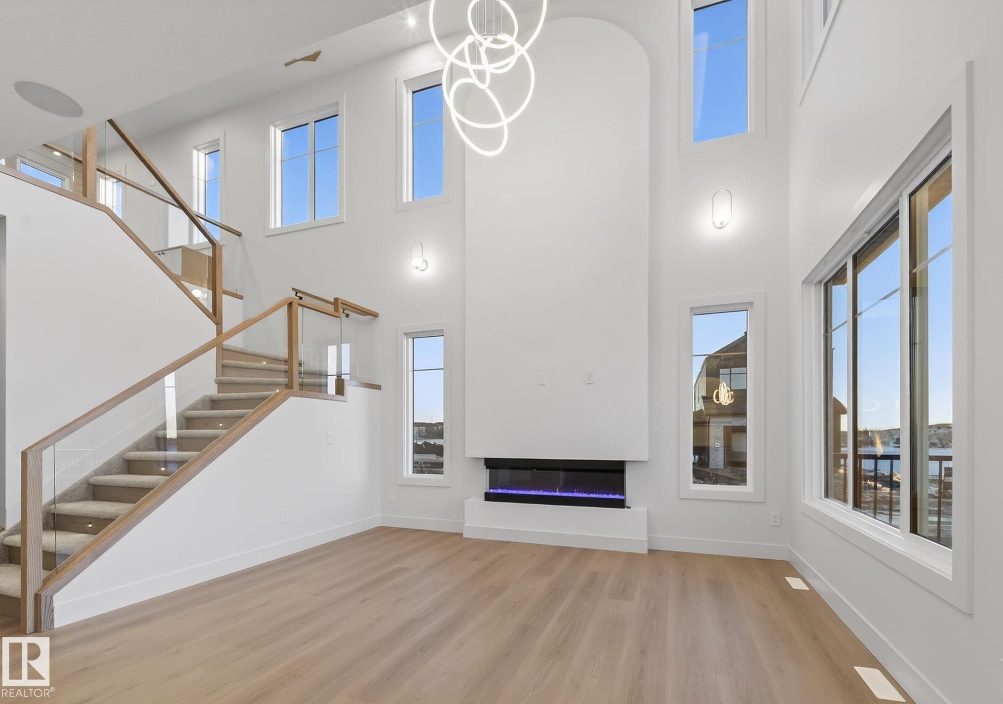 Real Estate Listing MLS E4475009