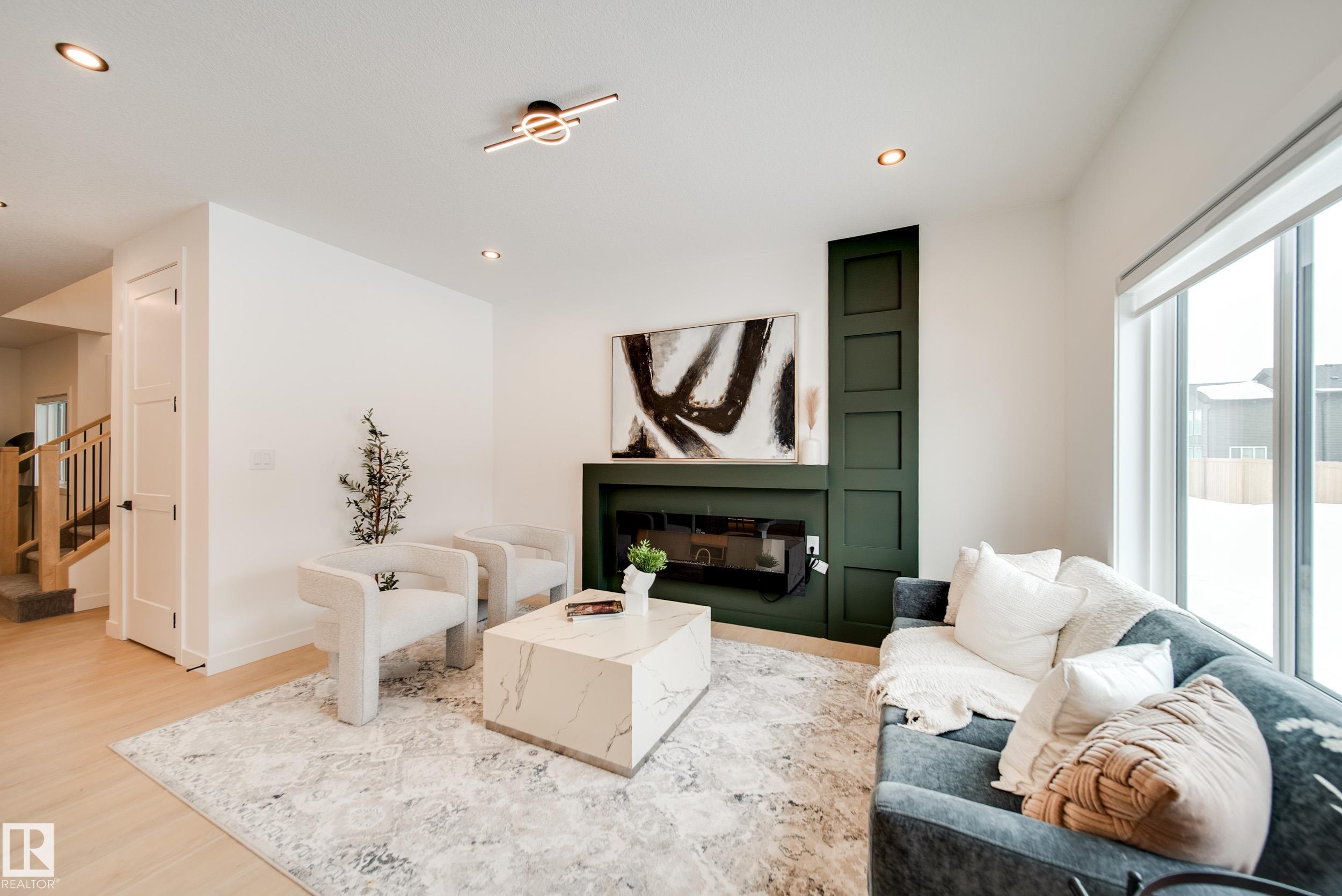 Real Estate Listing MLS E4475662