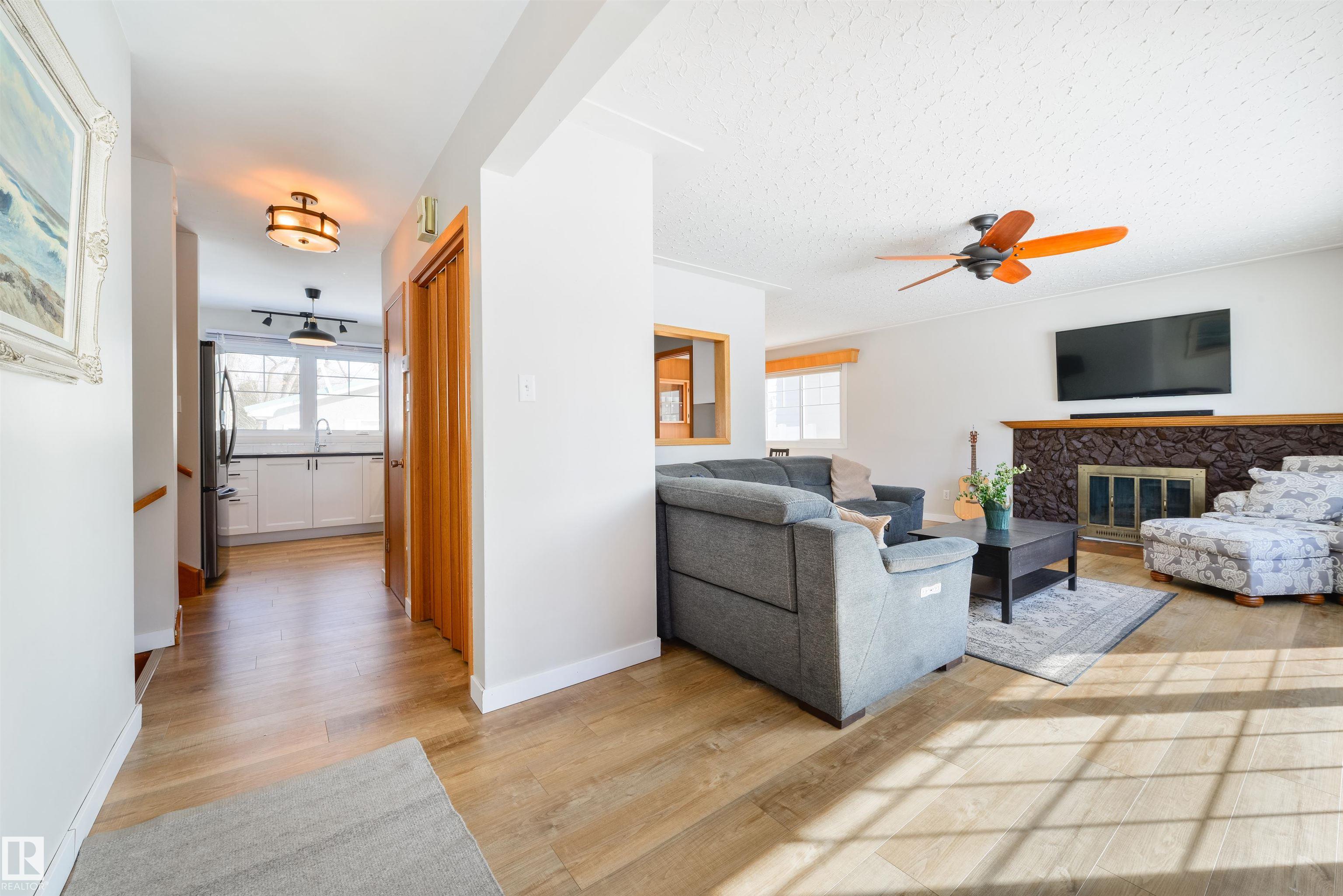 15714 89a Avenue, Edmonton, MLS® # E4476215