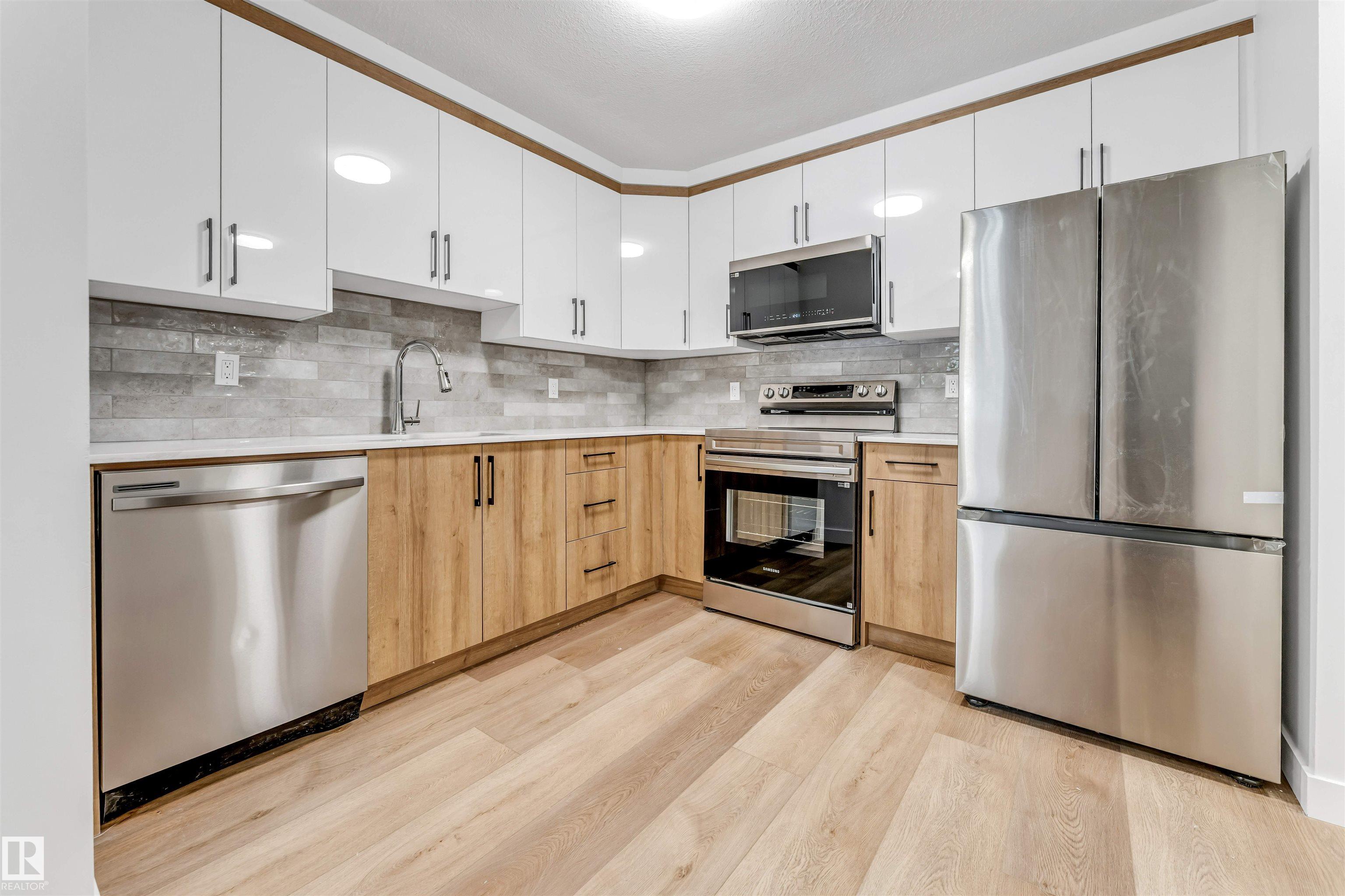 Real Estate Listing MLS E4476425