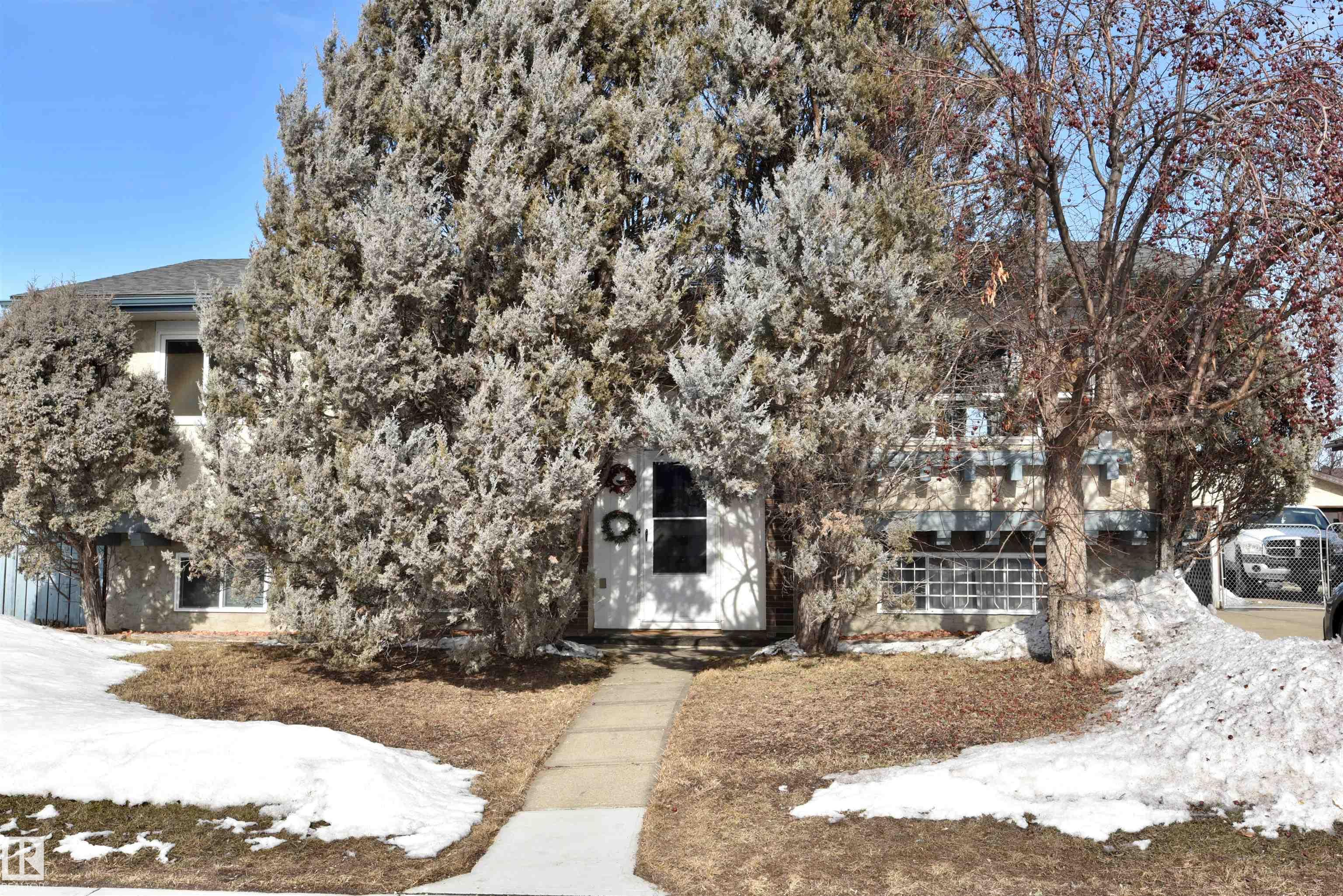 Real Estate Listing MLS E4476800