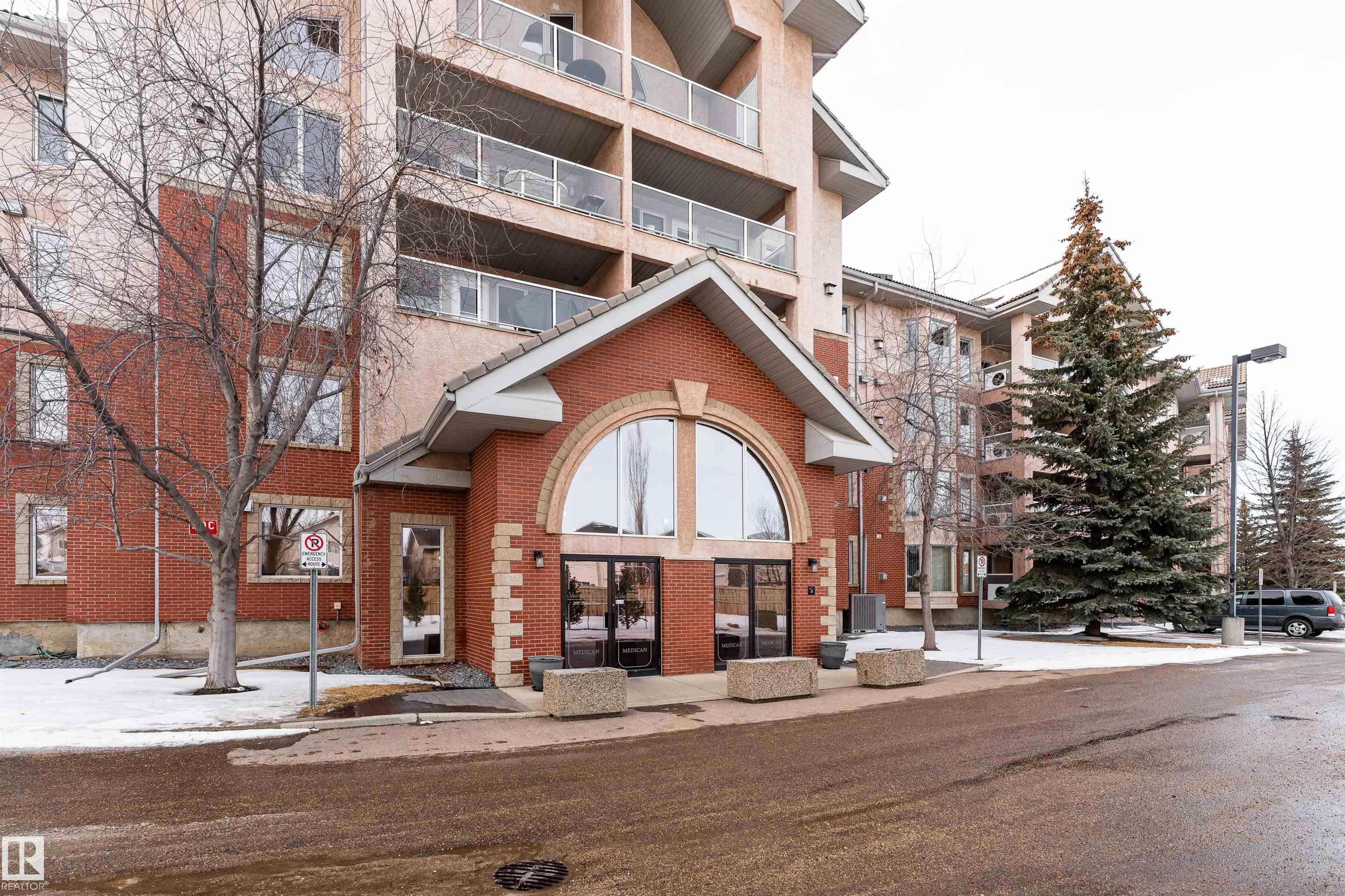 Real Estate Listing MLS E4476829