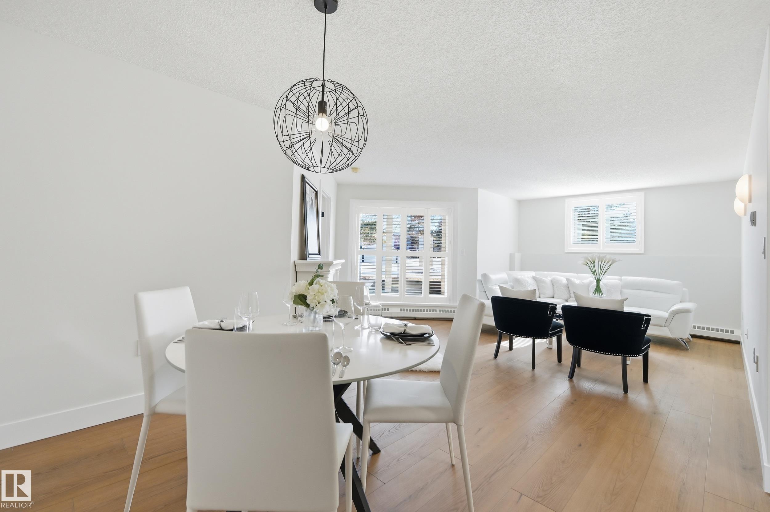 Real Estate Listing MLS E4478491