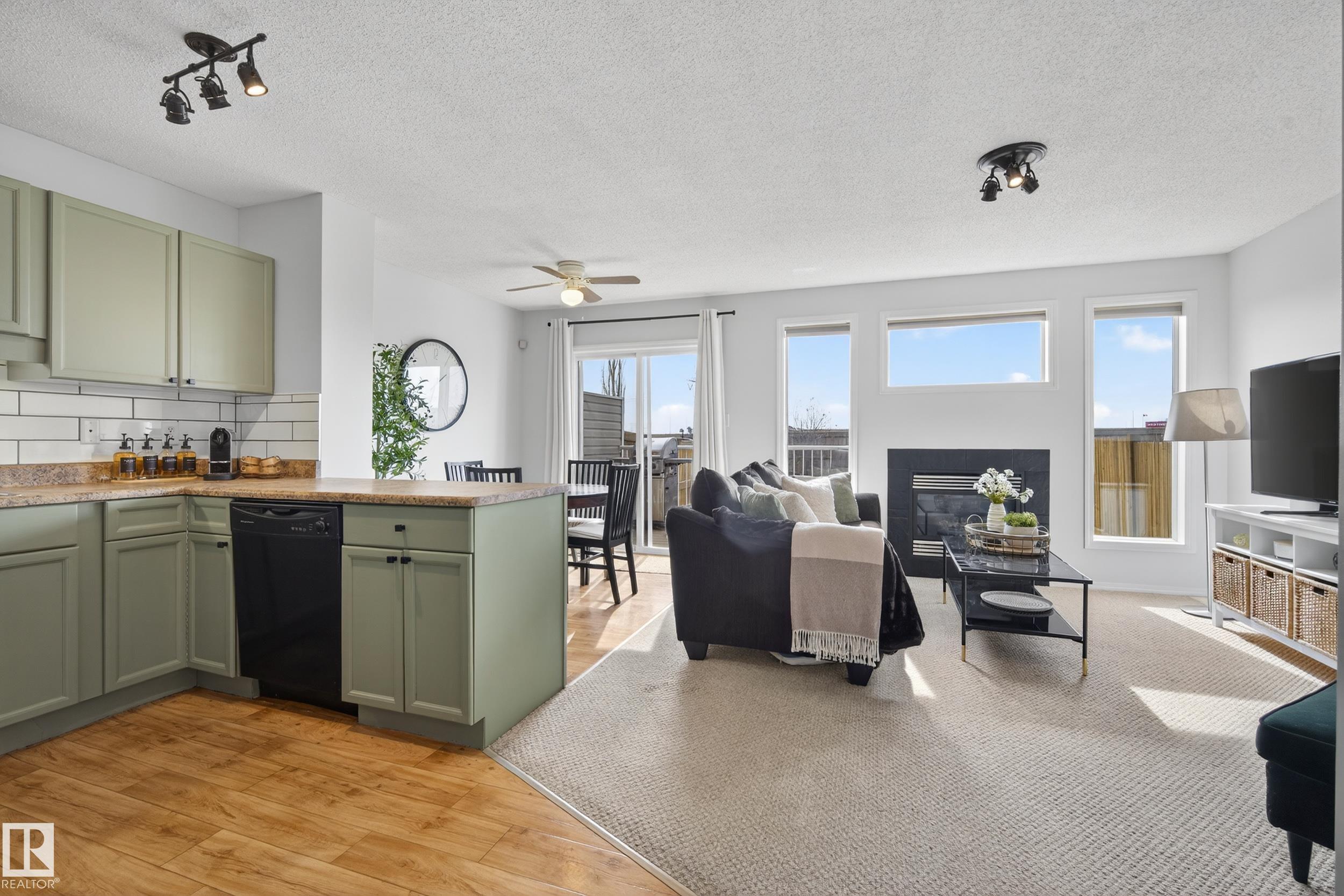 Real Estate Listing MLS E4479215