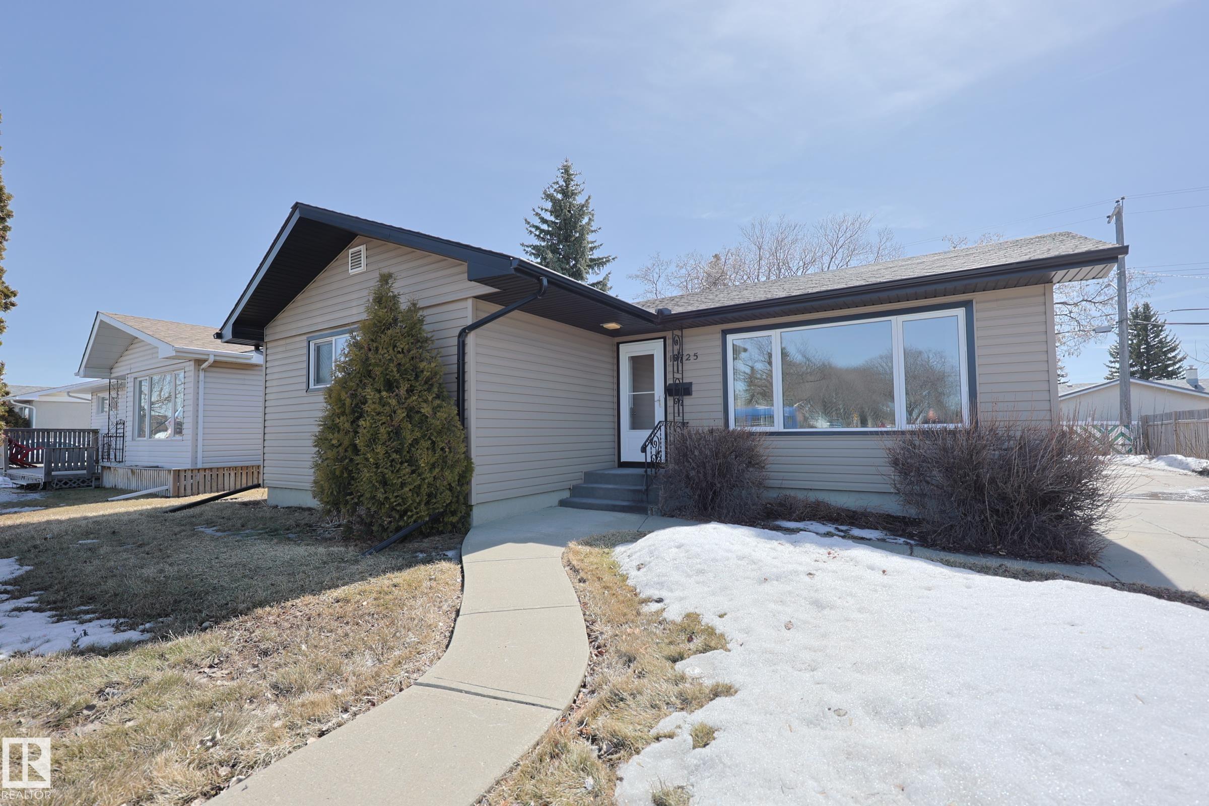 15725 95 Avenue, Edmonton, MLS® # E4481801