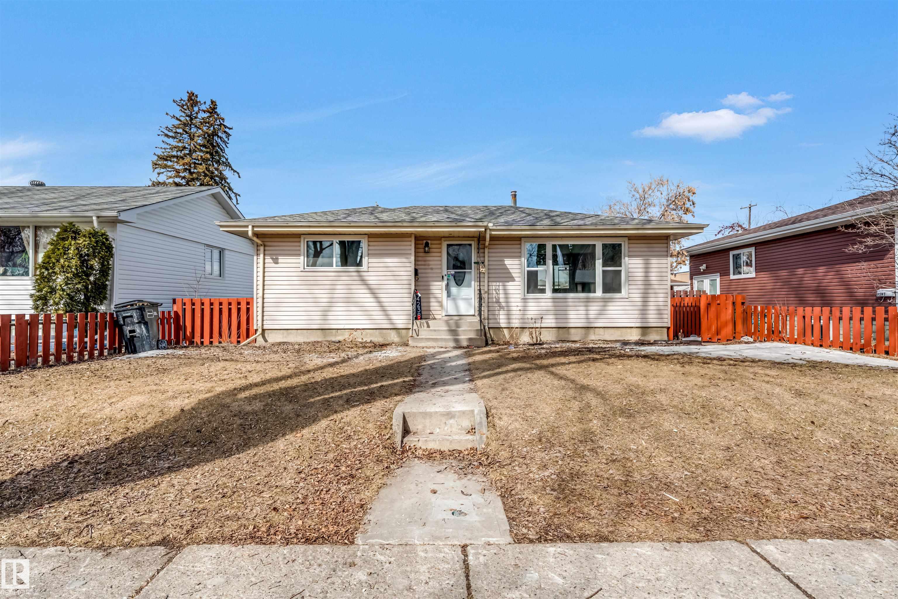 Real Estate Listing MLS E4482600