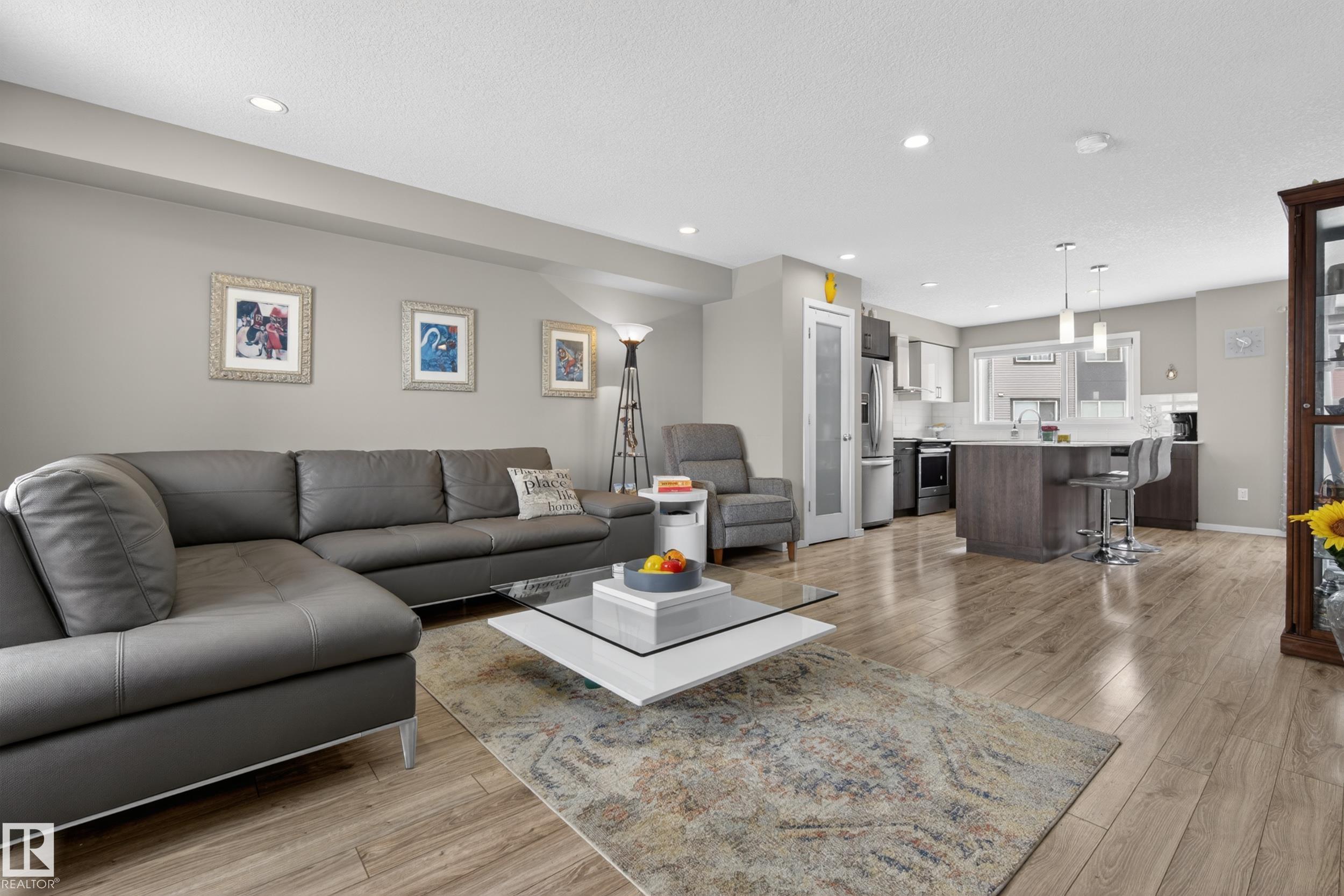 32 1075 Rosenthal Boulevard, Edmonton, MLS® # E4483044