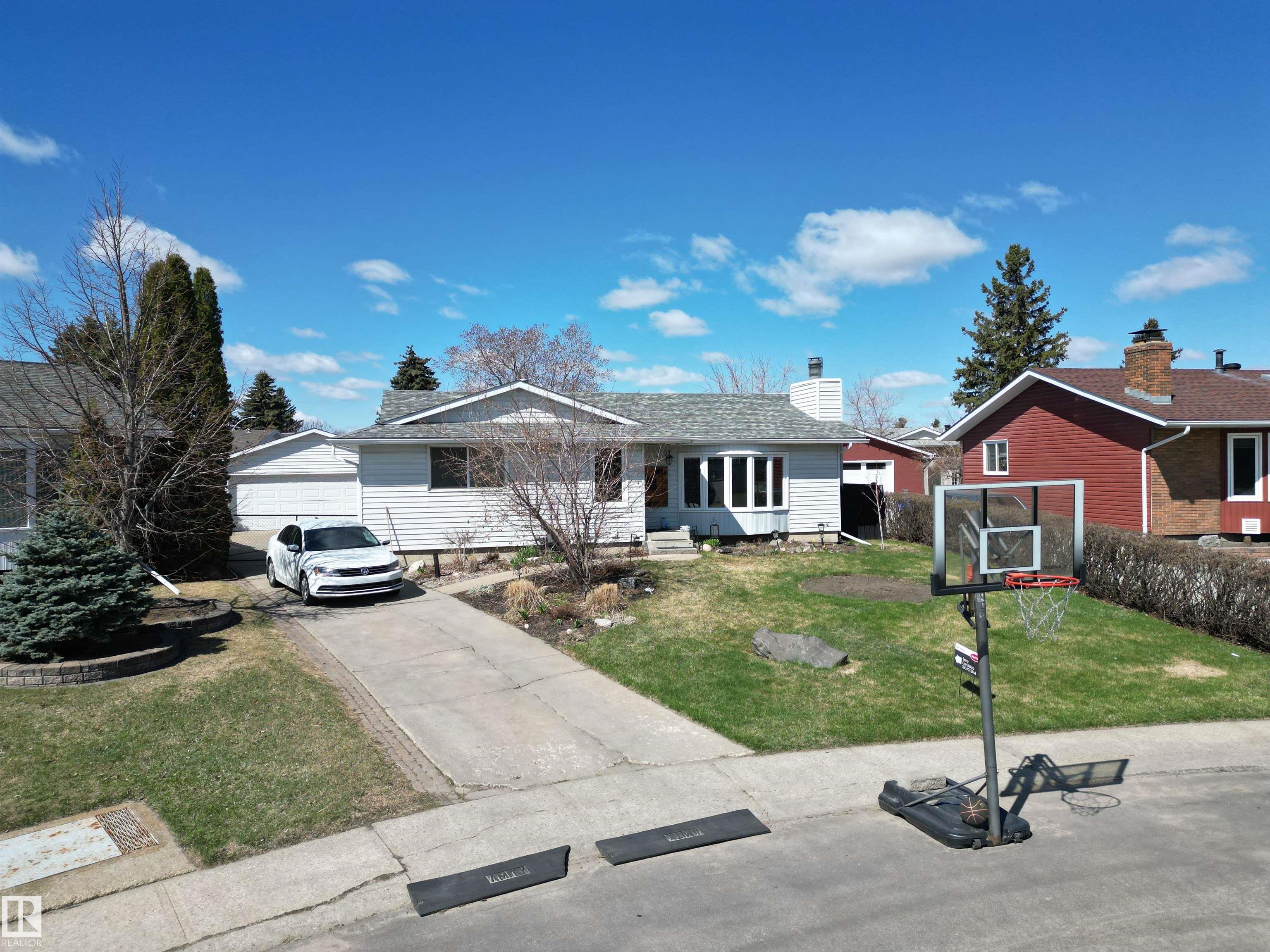 Real Estate Listing MLS E4485808