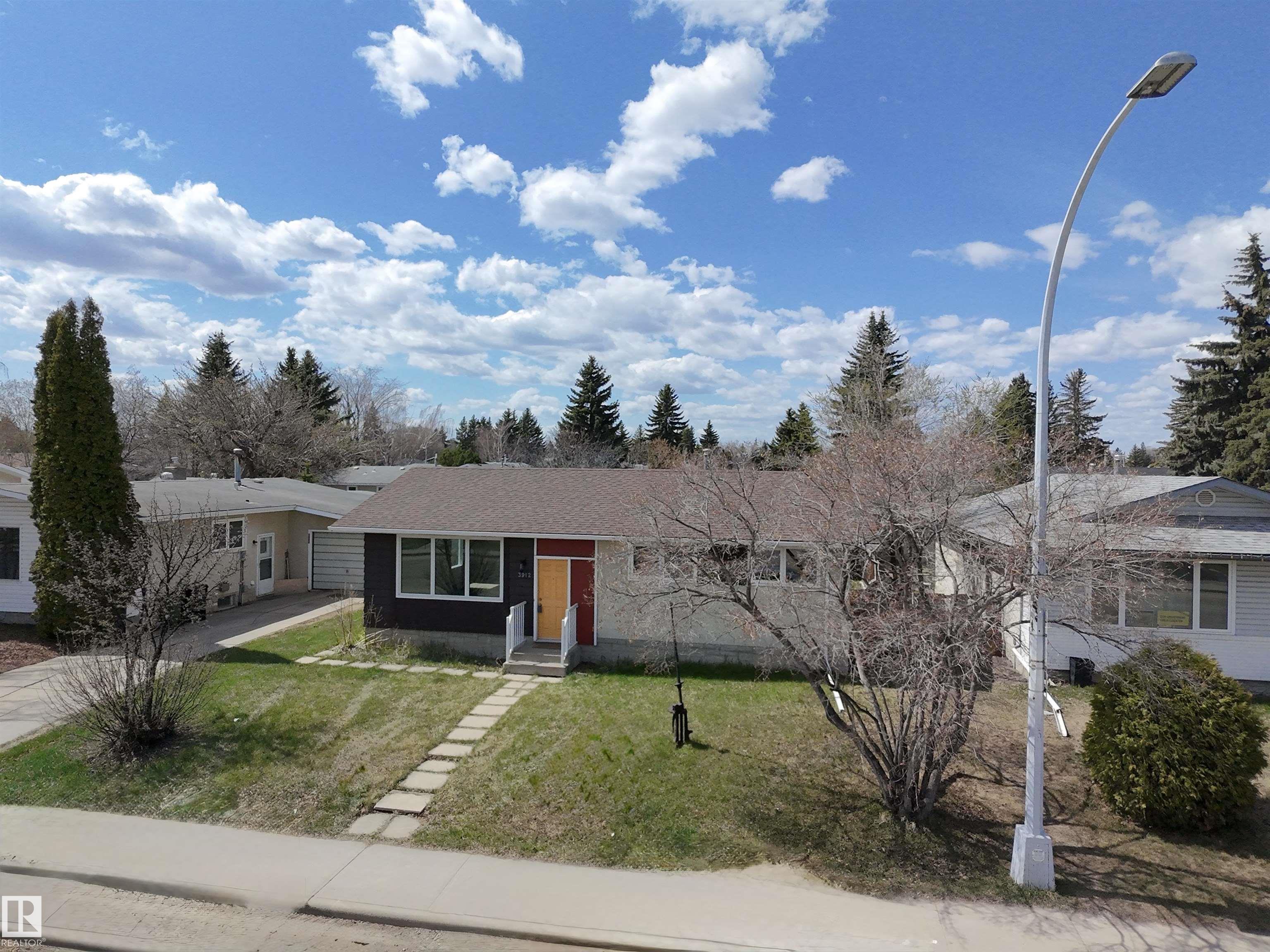 Real Estate Listing MLS E4486435