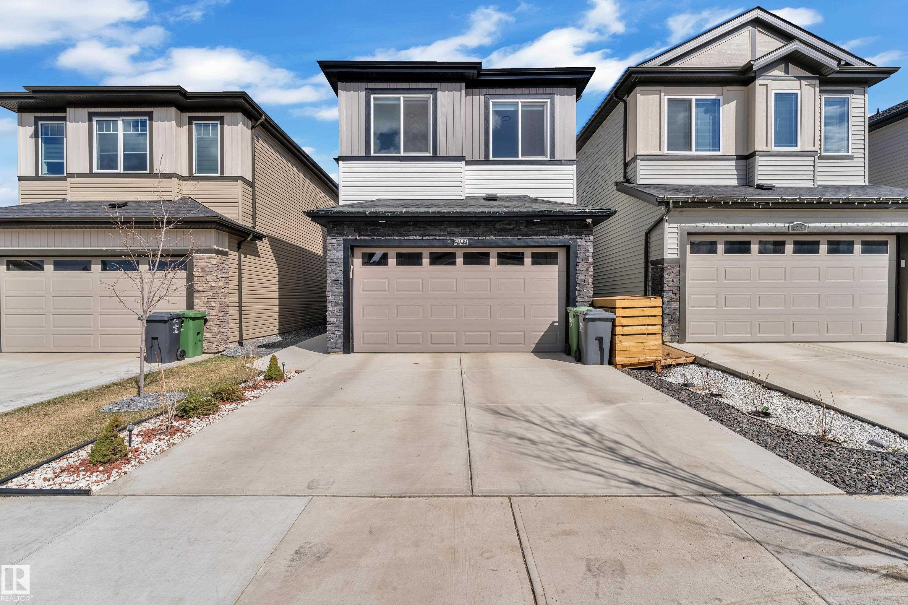 Real Estate Listing MLS E4486656