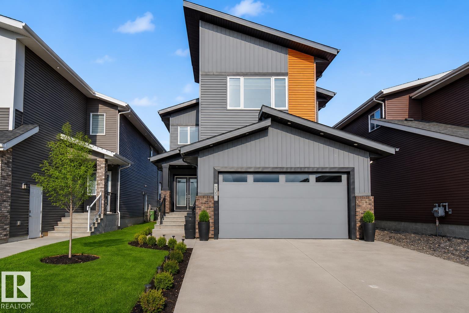 Real Estate Listing MLS E4486949
