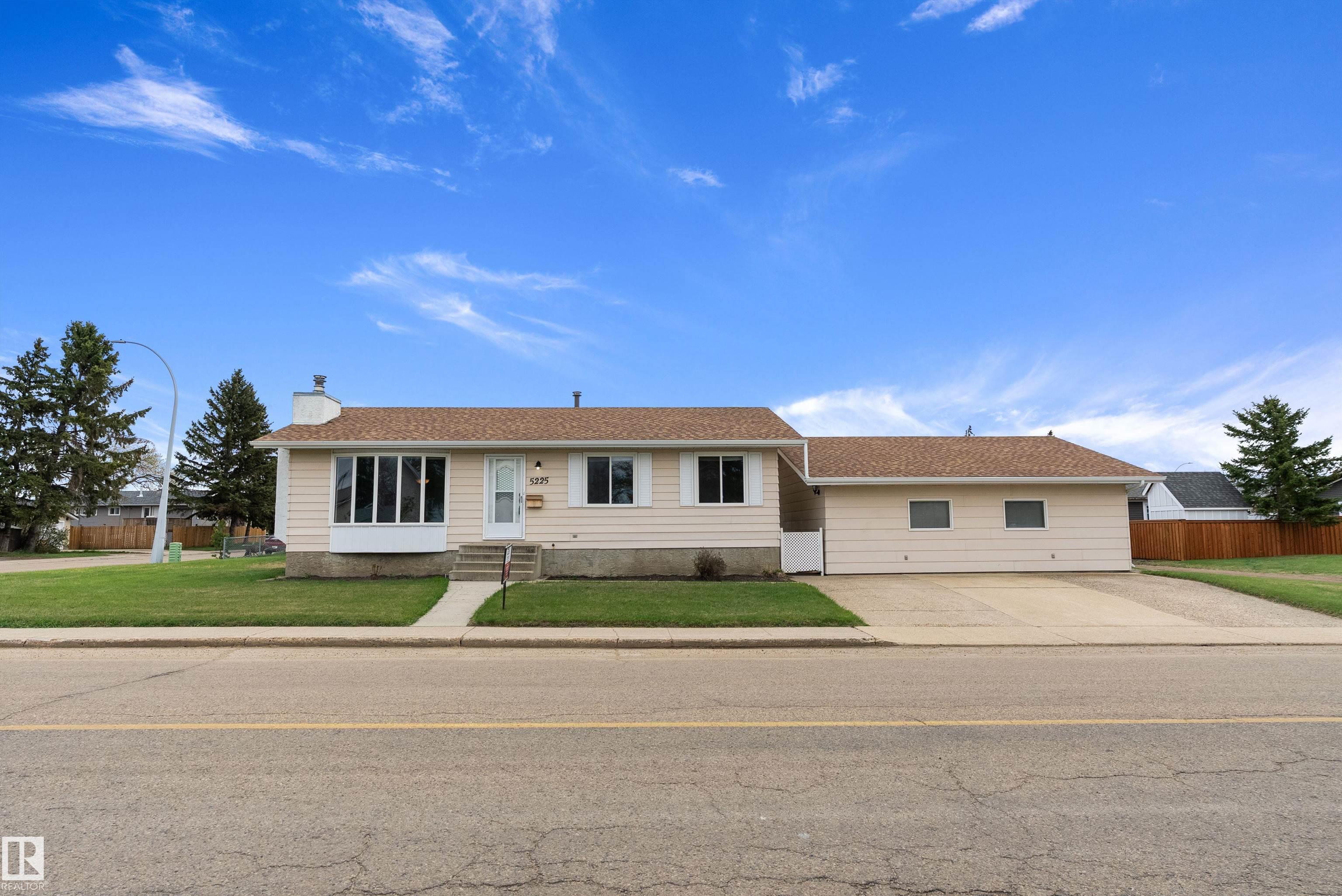 5225 38 Avenue, Wetaskiwin, MLS® # E4487980