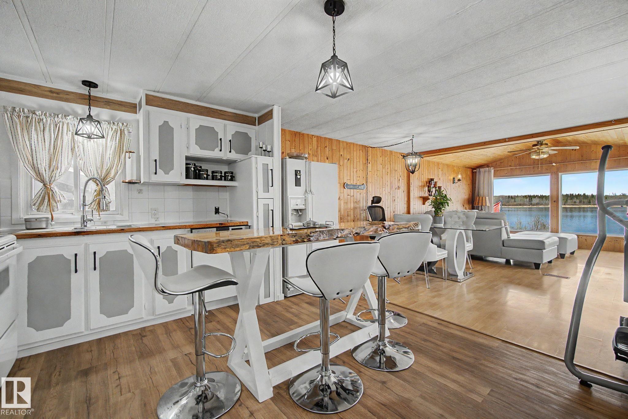 666 Blue Heron Drive, Rural Lac Ste. Anne County, MLS® # E4487984