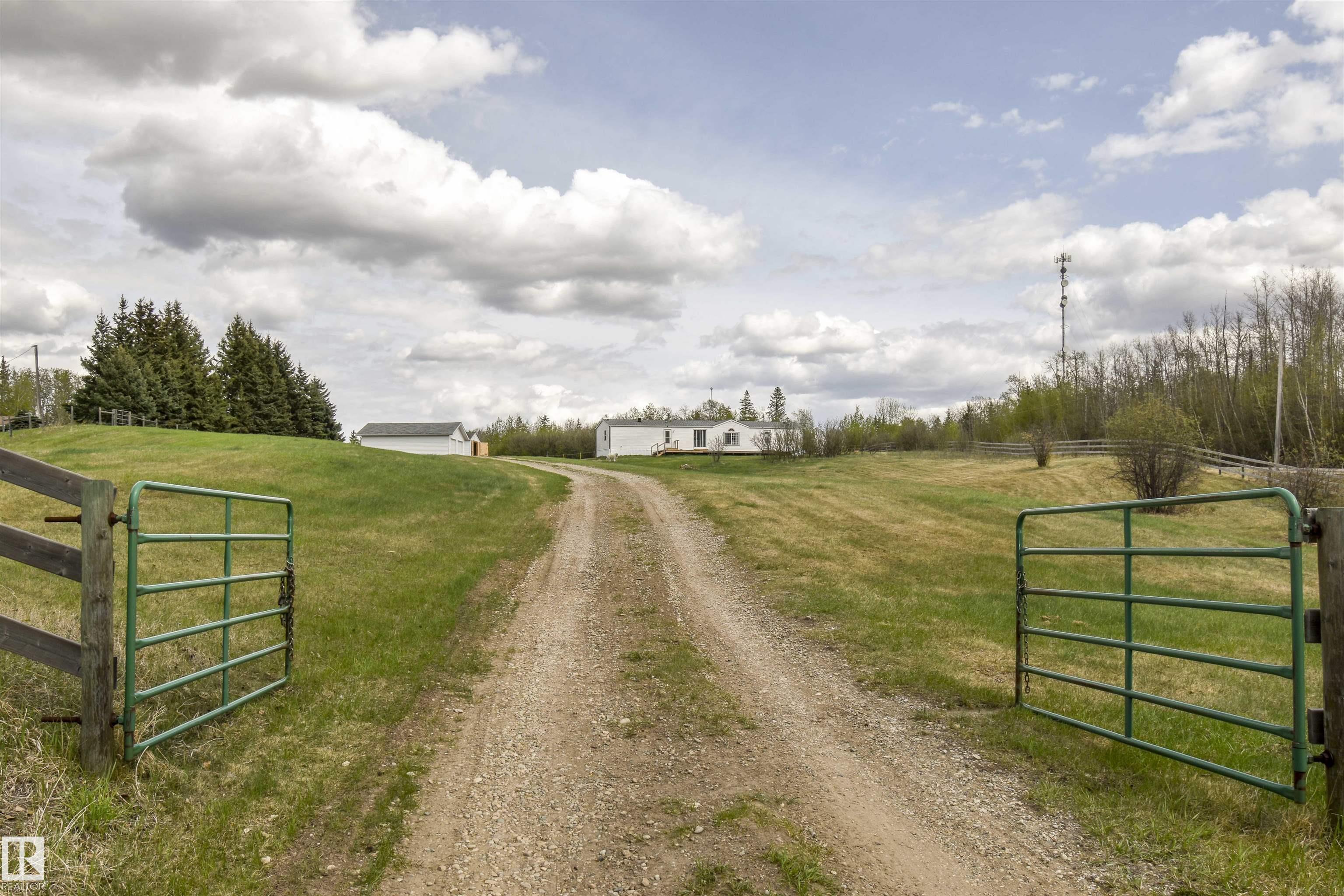40 2320 Twp Rd 540, Rural Lac Ste. Anne County, MLS® # E4488210