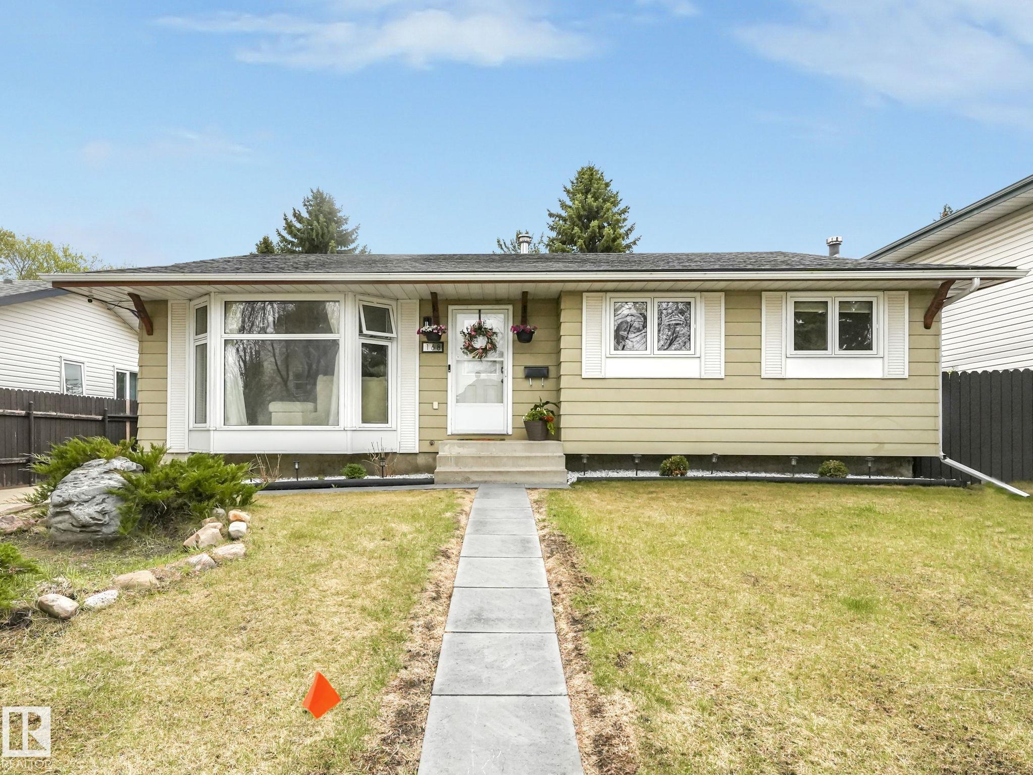 Real Estate Listing MLS E4488446