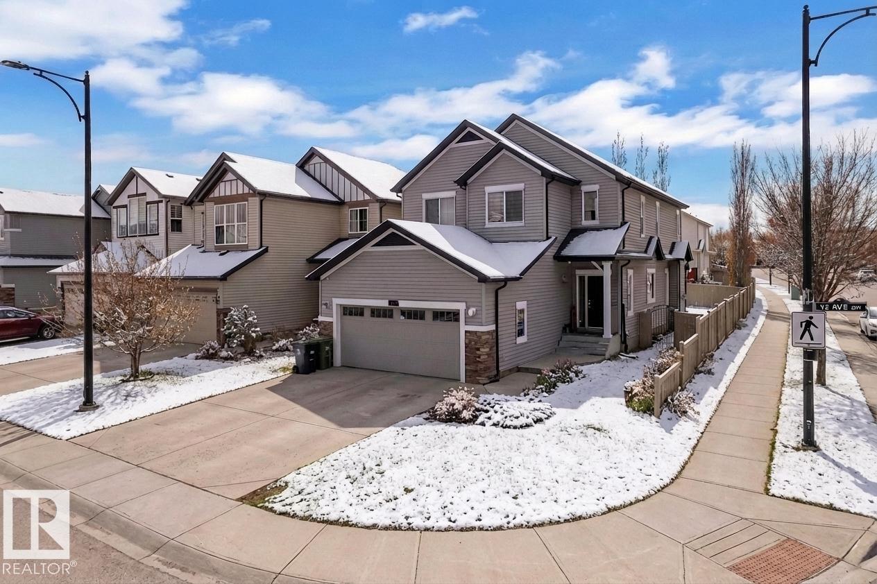Real Estate Listing MLS E4489074