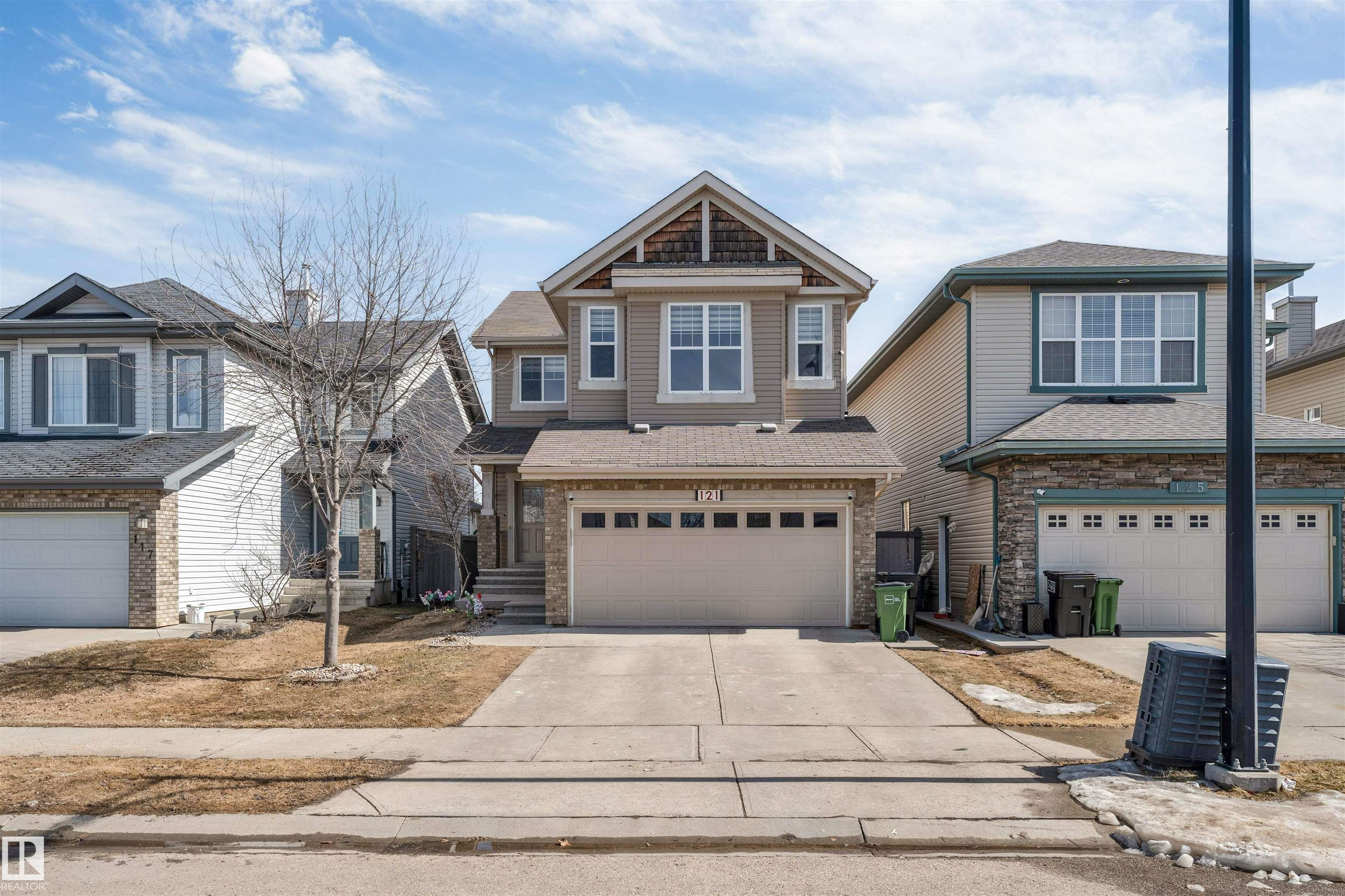 Real Estate Listing MLS E4489085
