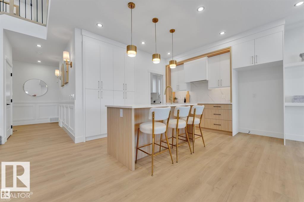Real Estate Listing MLS E4489218