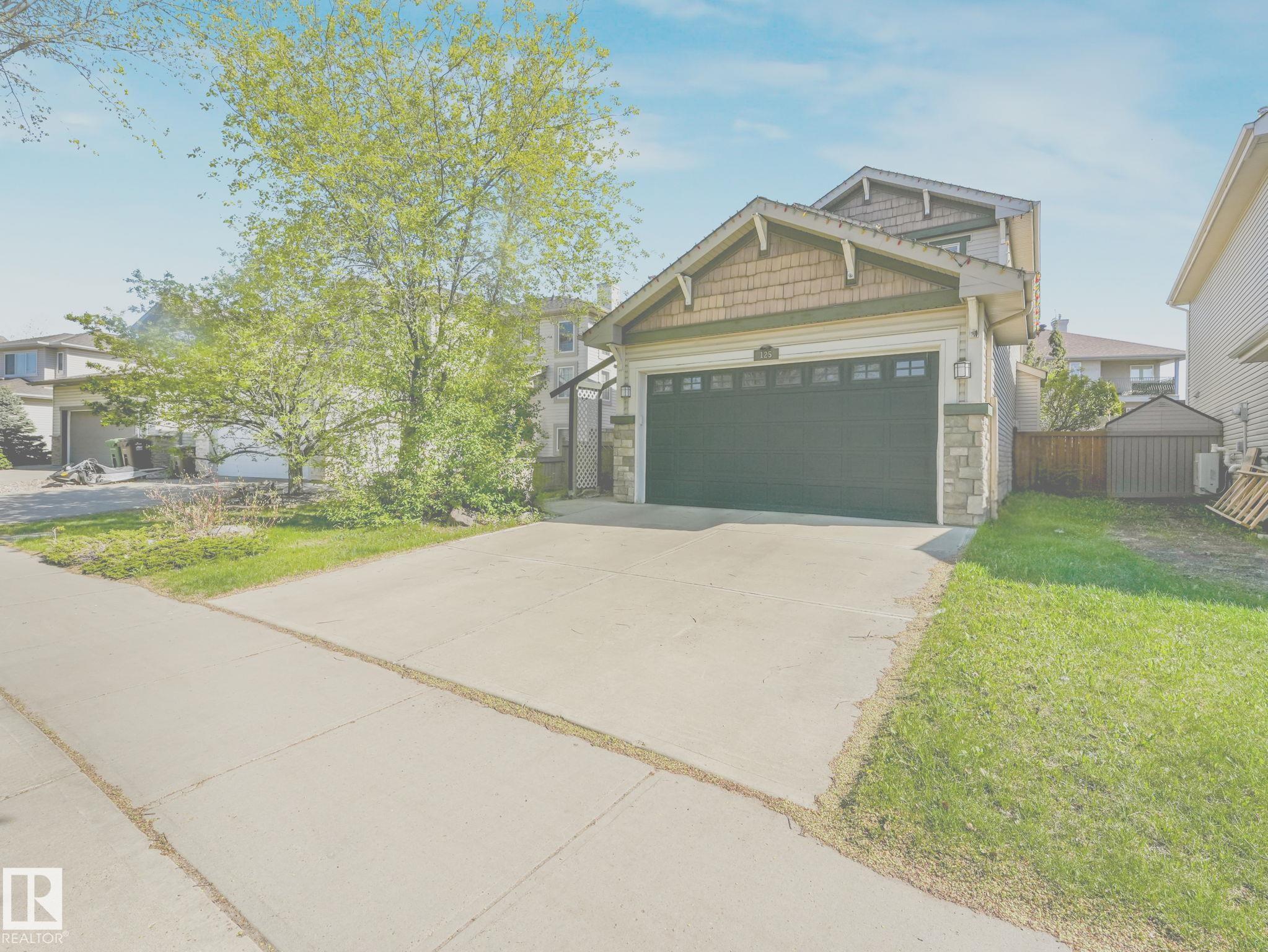 Real Estate Listing MLS E4489471