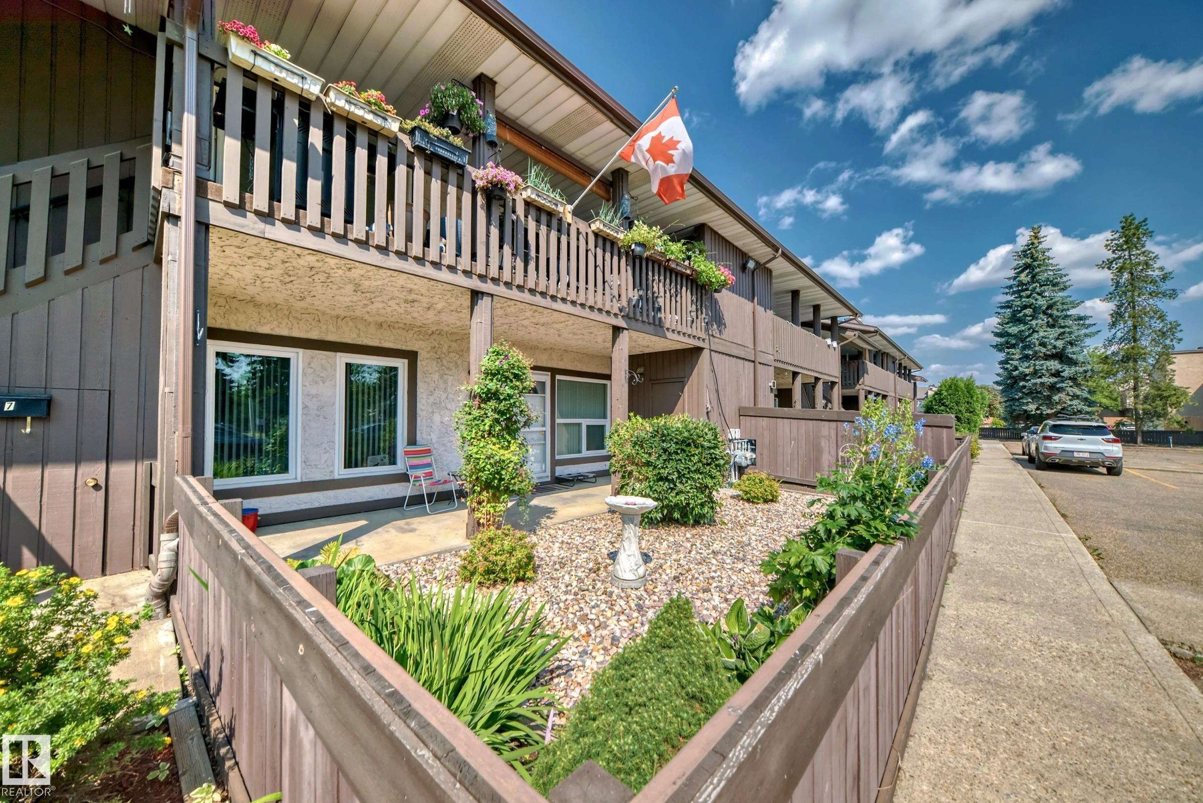 106 Surrey Gardens Gardens, Edmonton, MLS® # E4489486