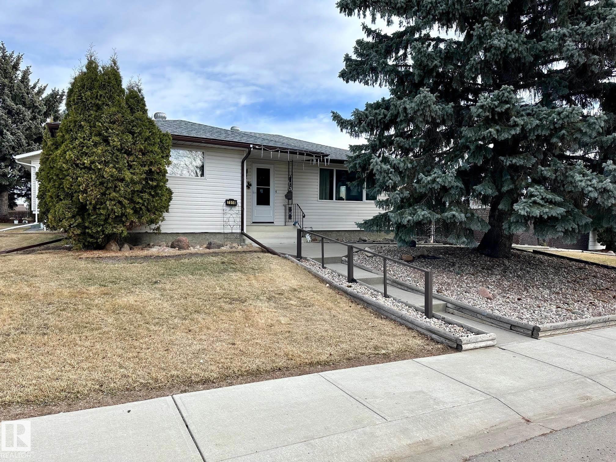 7916 150 Avenue, Edmonton, MLS® # E4490159