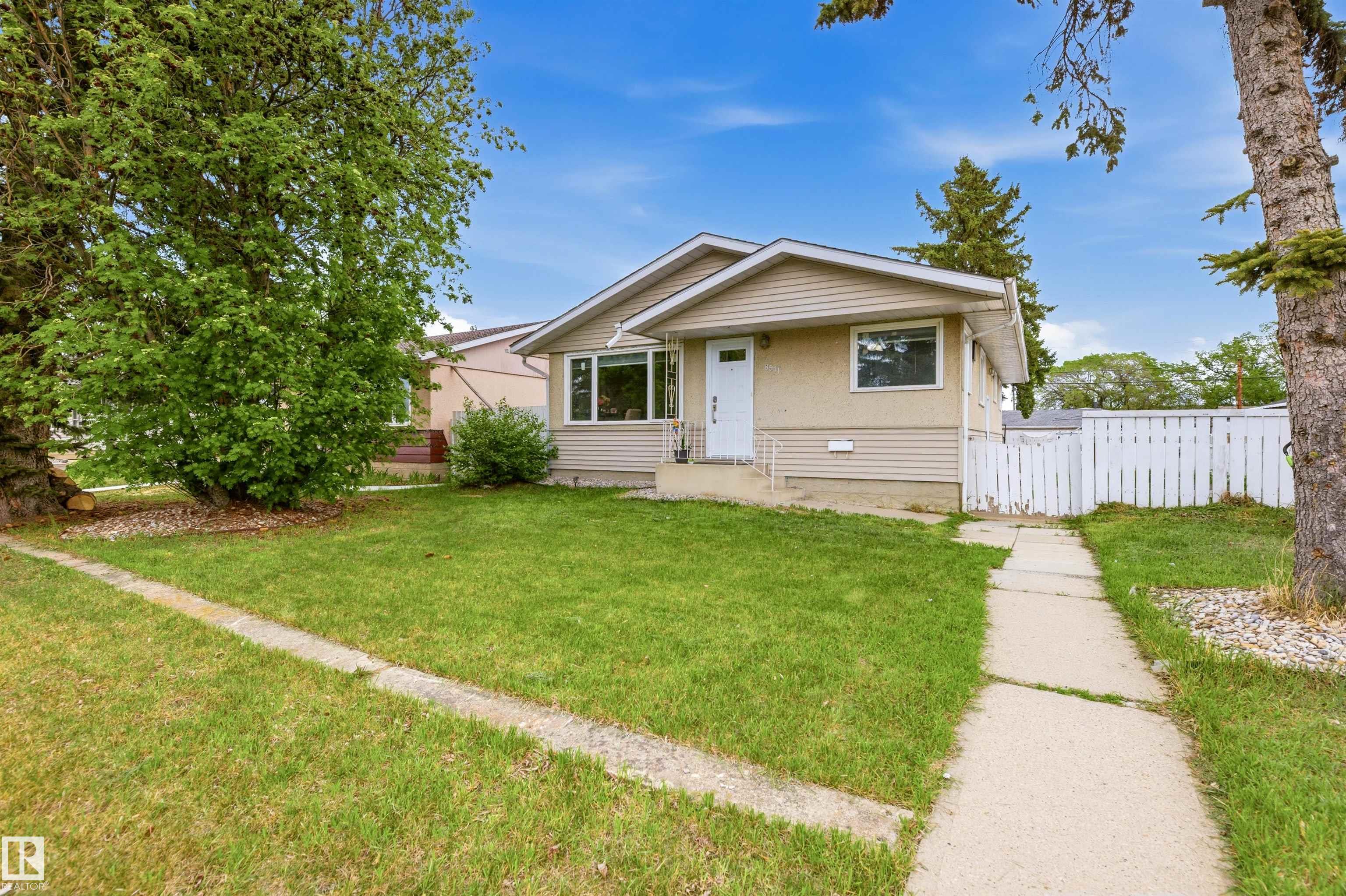 8911 169 Street Nw, Edmonton, MLS® # E4490555