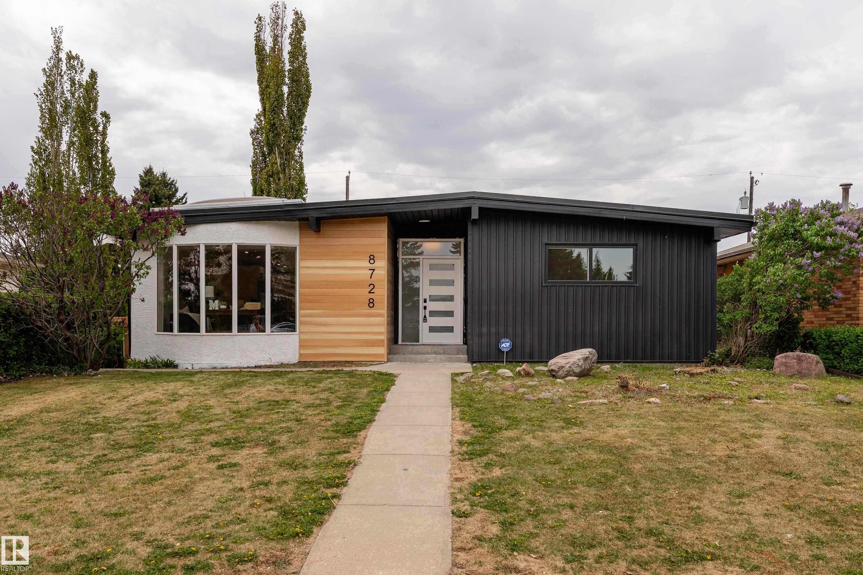 Real Estate Listing MLS E4490563