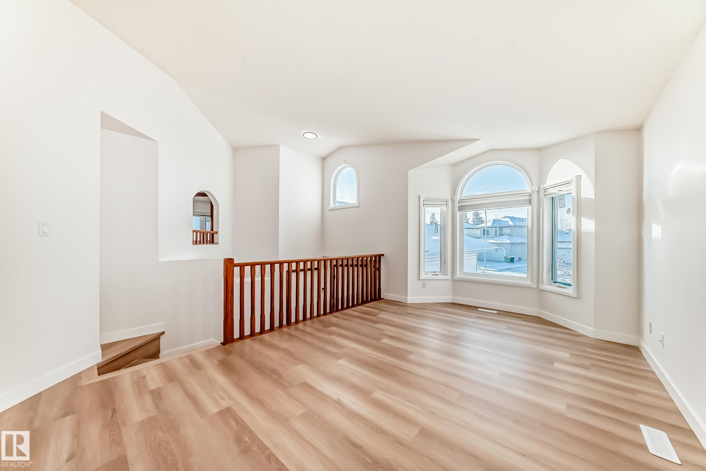 Real Estate Listing MLS E4490623