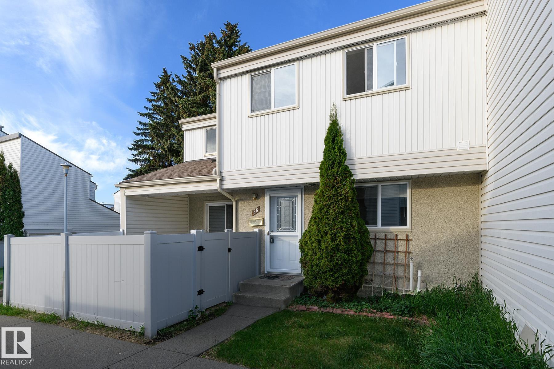 38 Woodvale Village, Edmonton, MLS® # E4491164