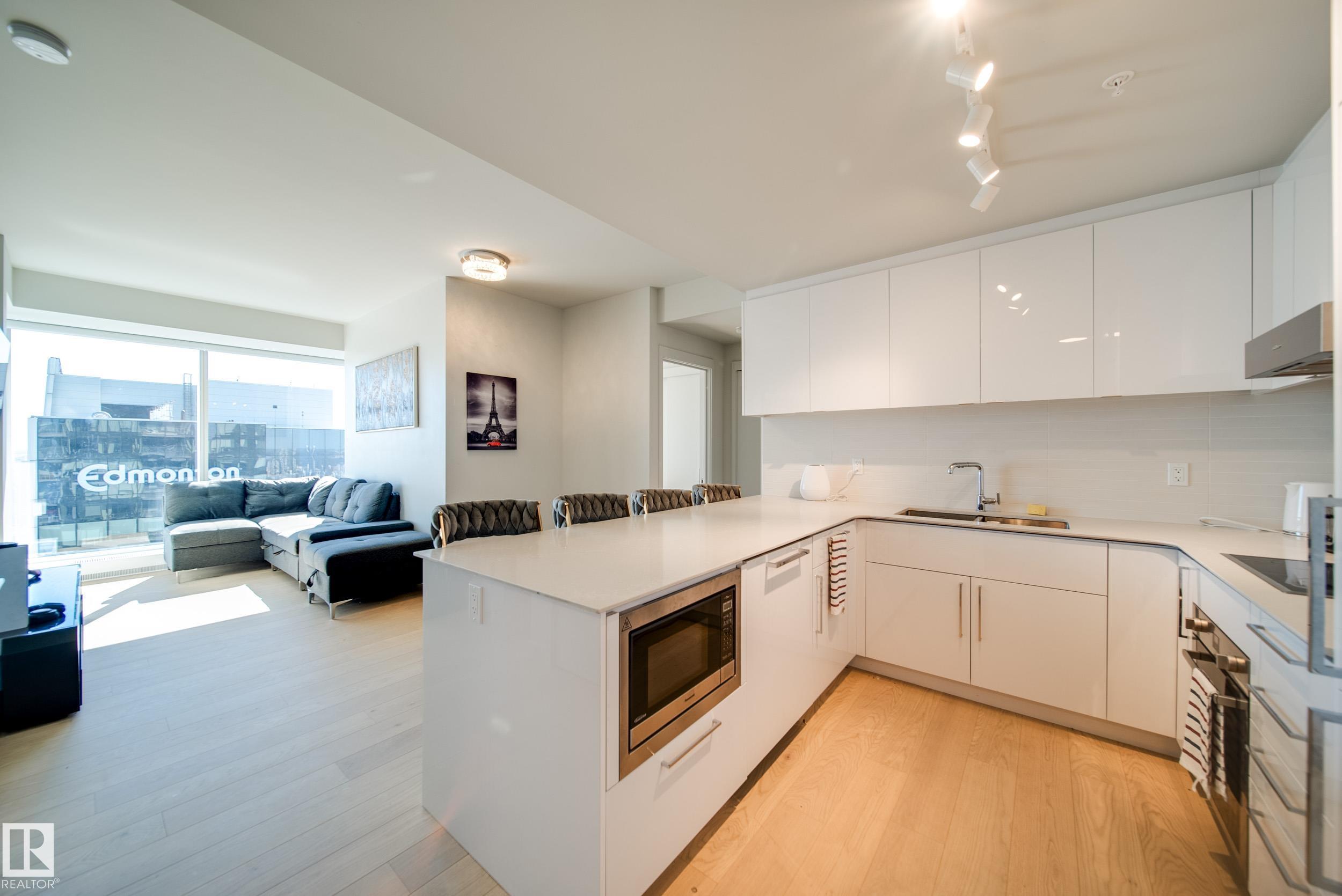 Real Estate Listing MLS E4491853