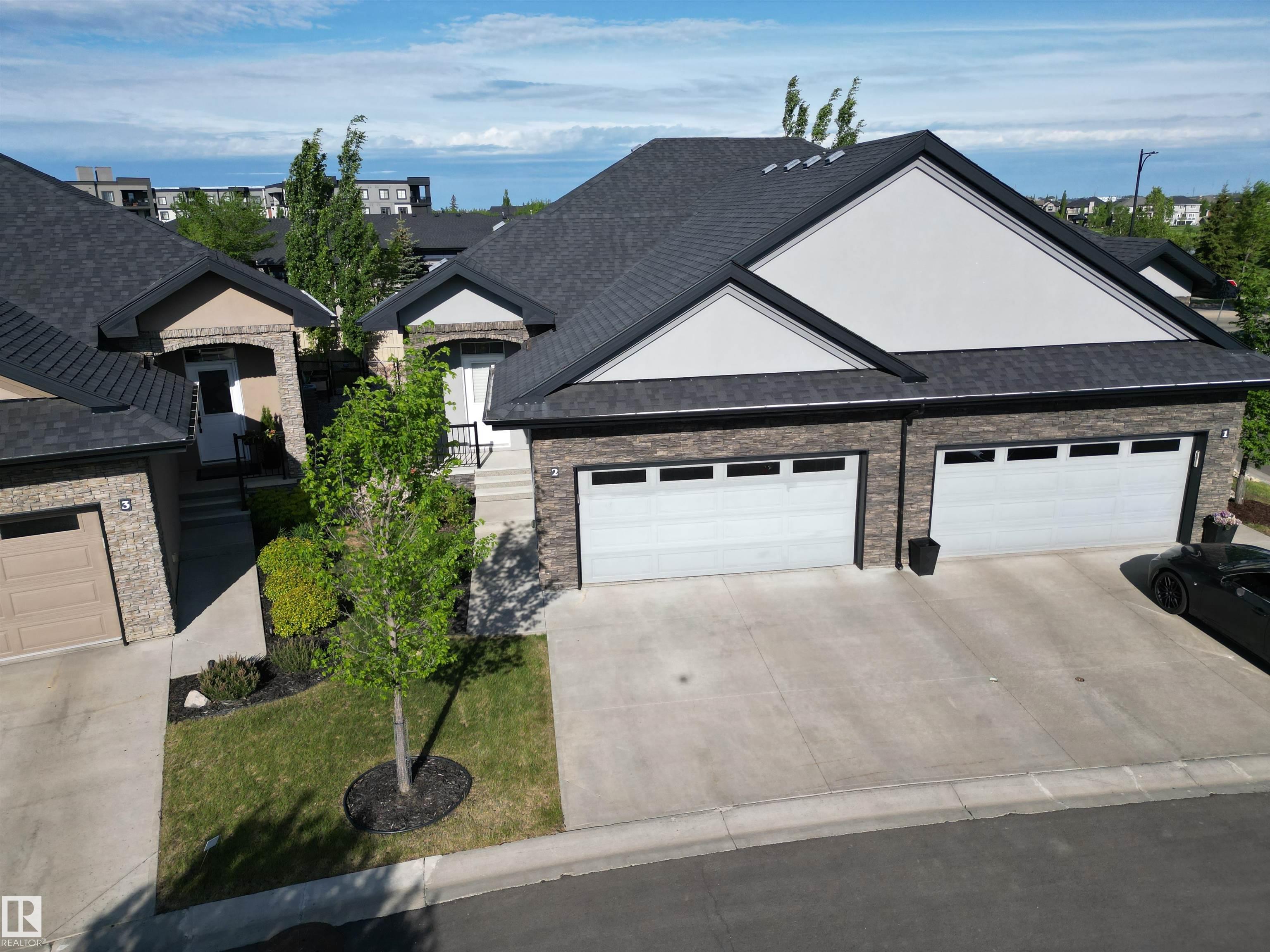 Real Estate Listing MLS E4492540