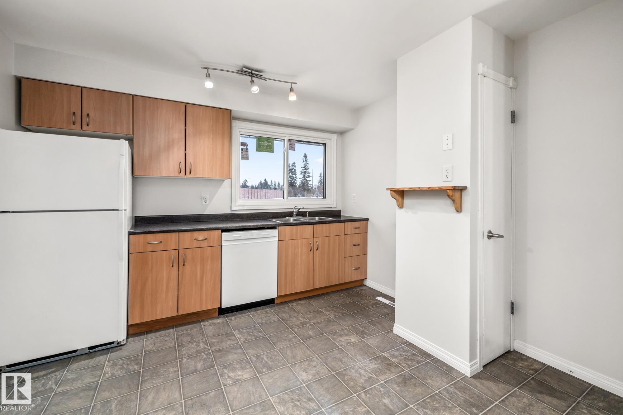 145b Royal Road, Edmonton, MLS® # E4492599