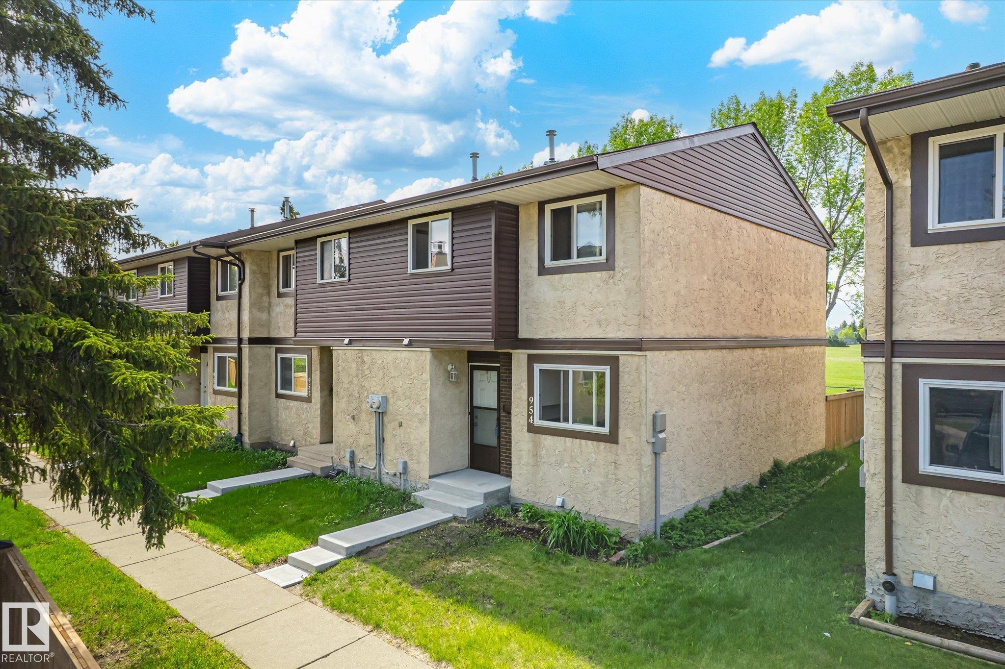 954 Lakewood Road N, Edmonton, MLS® # E4492991