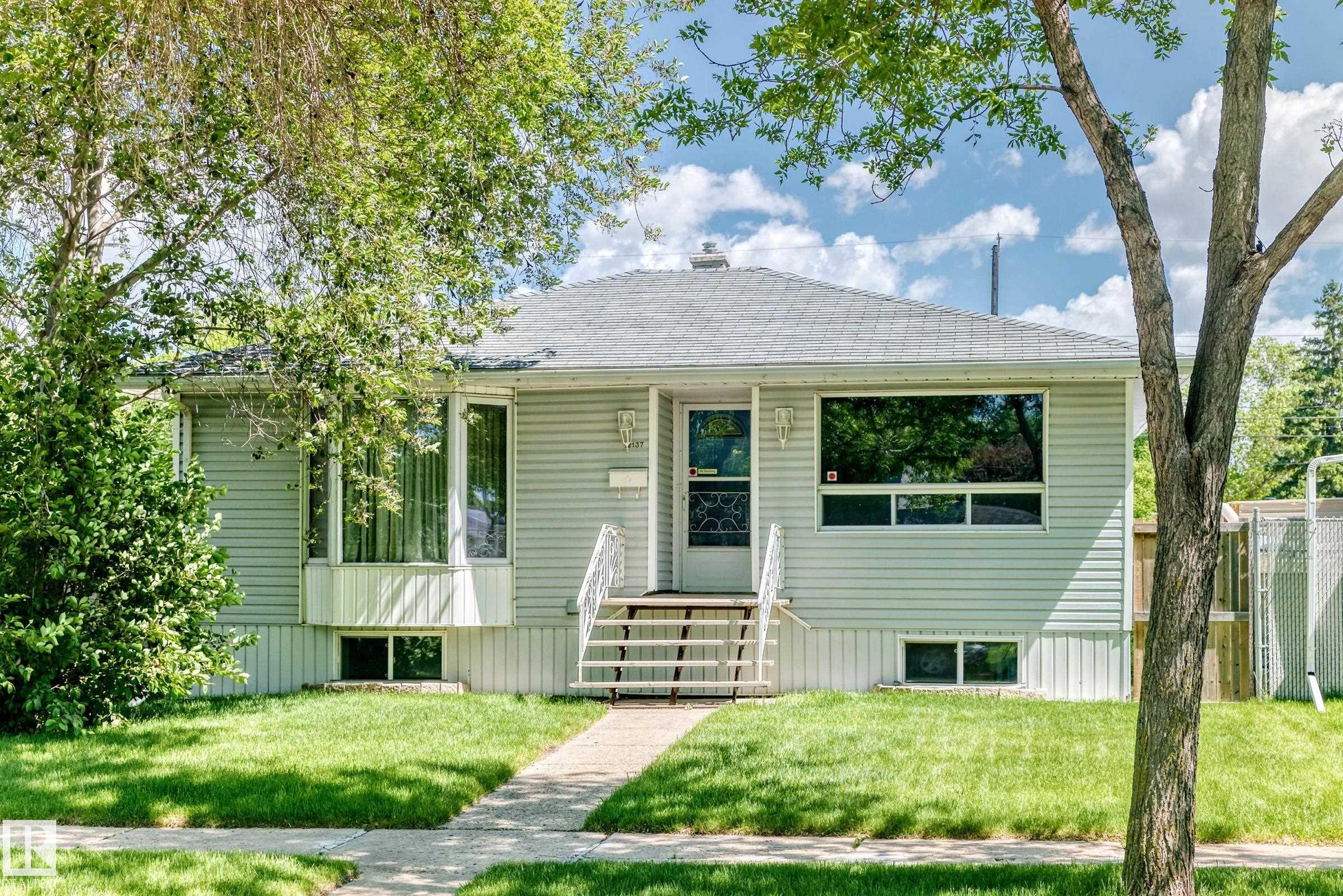 12137 44 Street Nw, Edmonton, MLS® # E4493141