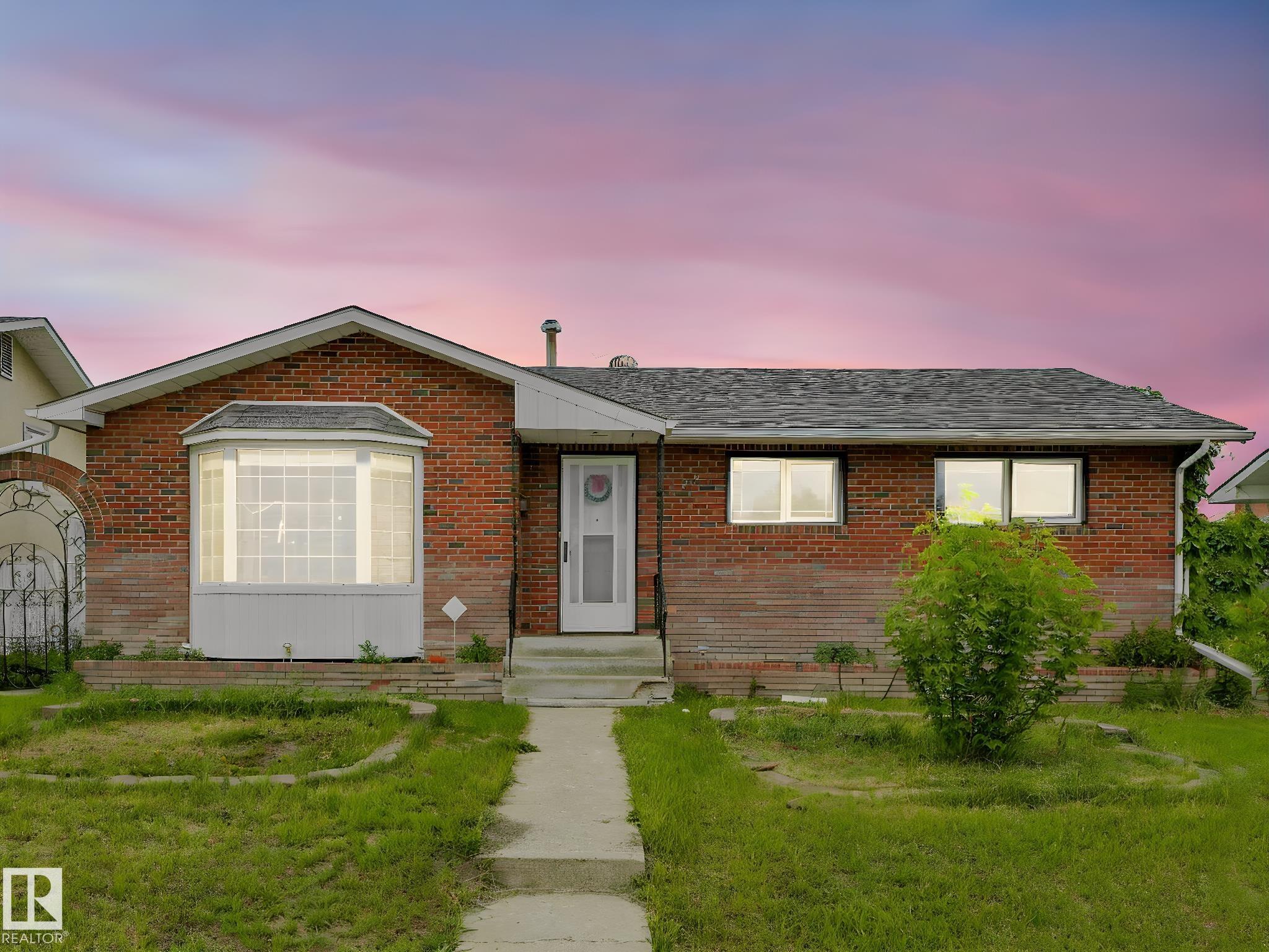 9528 151 Avenue, Edmonton, MLS® # E4493185