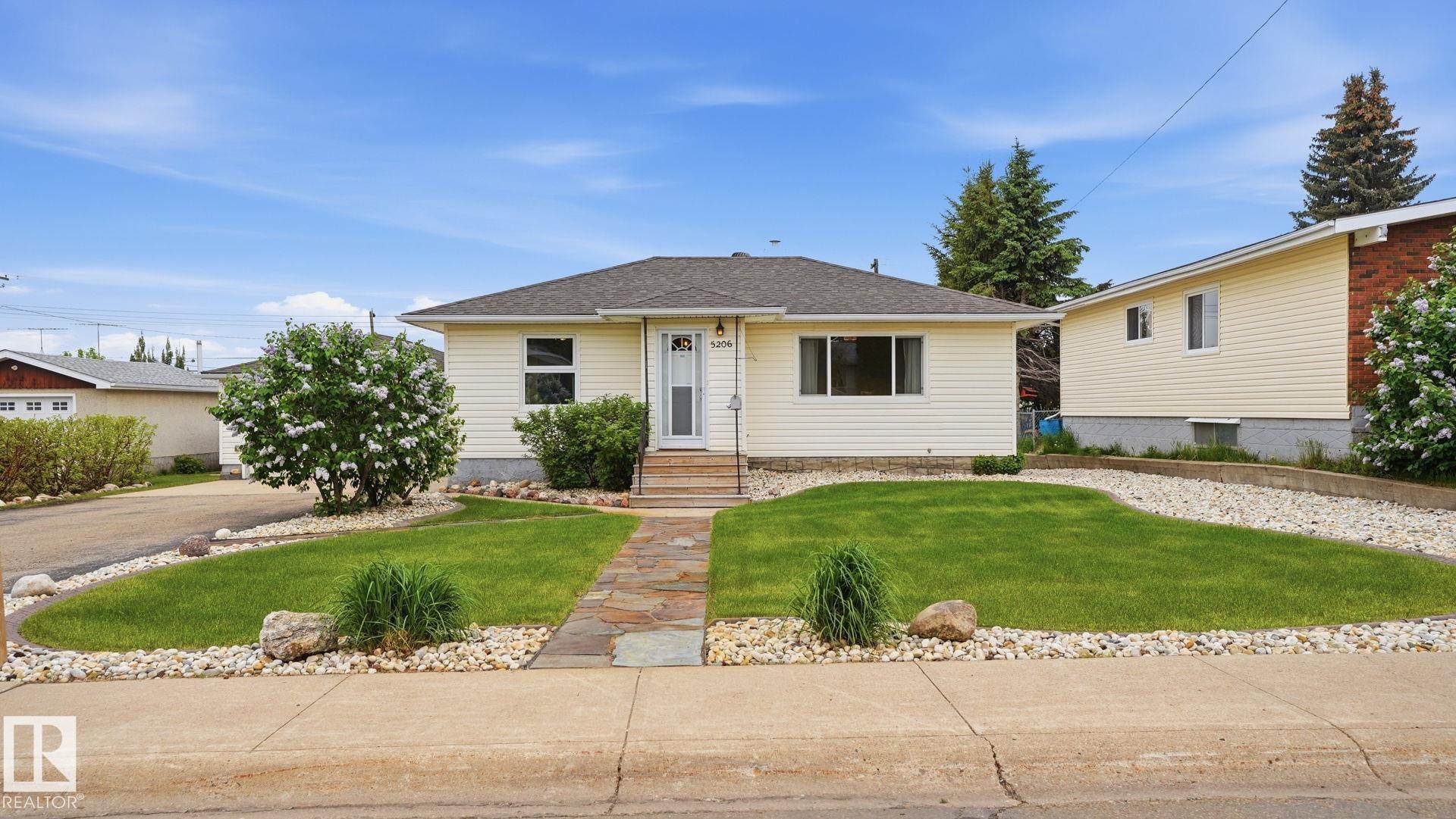 5206 45 Avenue, Vegreville, MLS® # E4493360