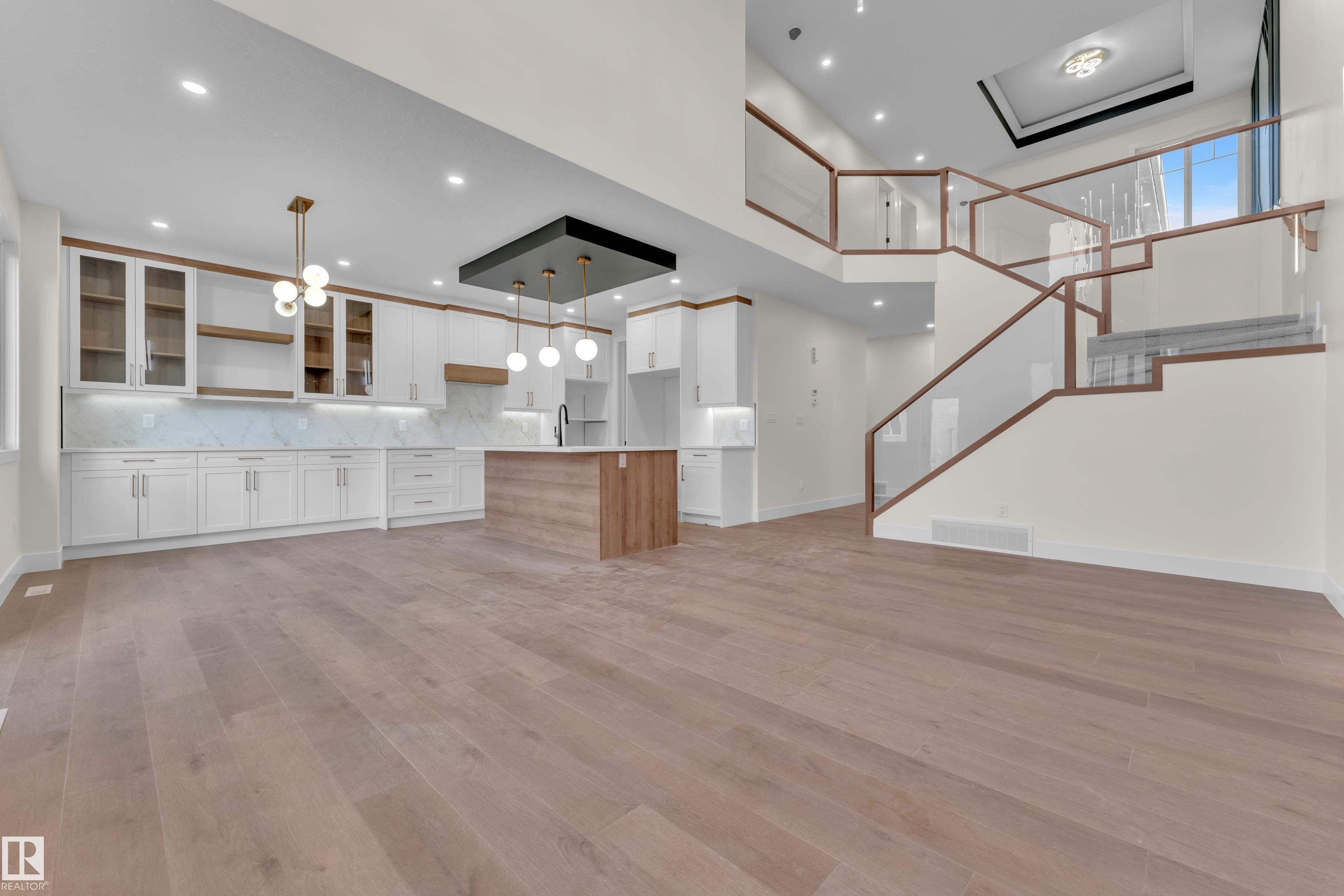 Real Estate Listing MLS E4493650