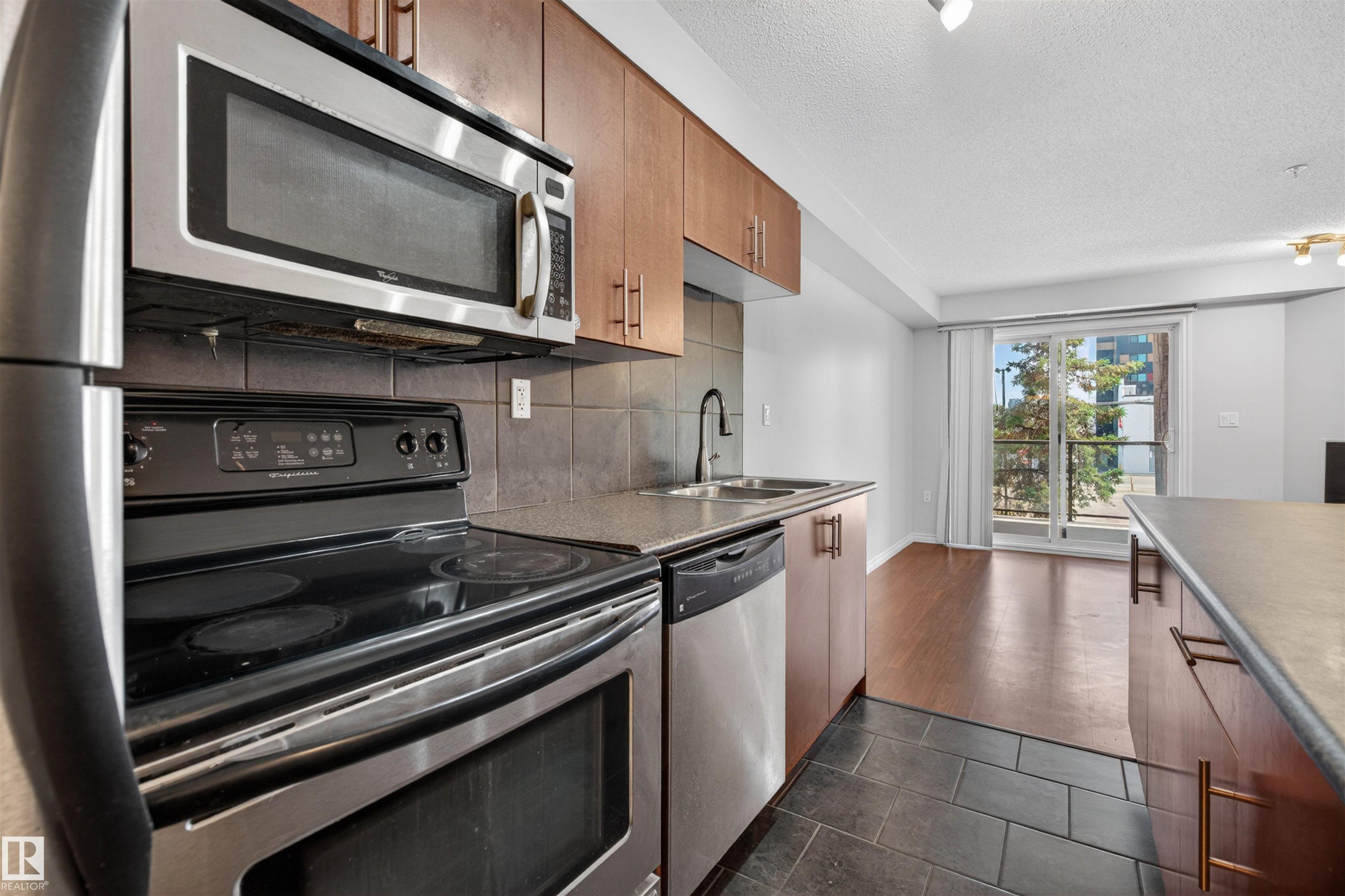 210 10118 106 Avenue, Edmonton, MLS® # E4493836