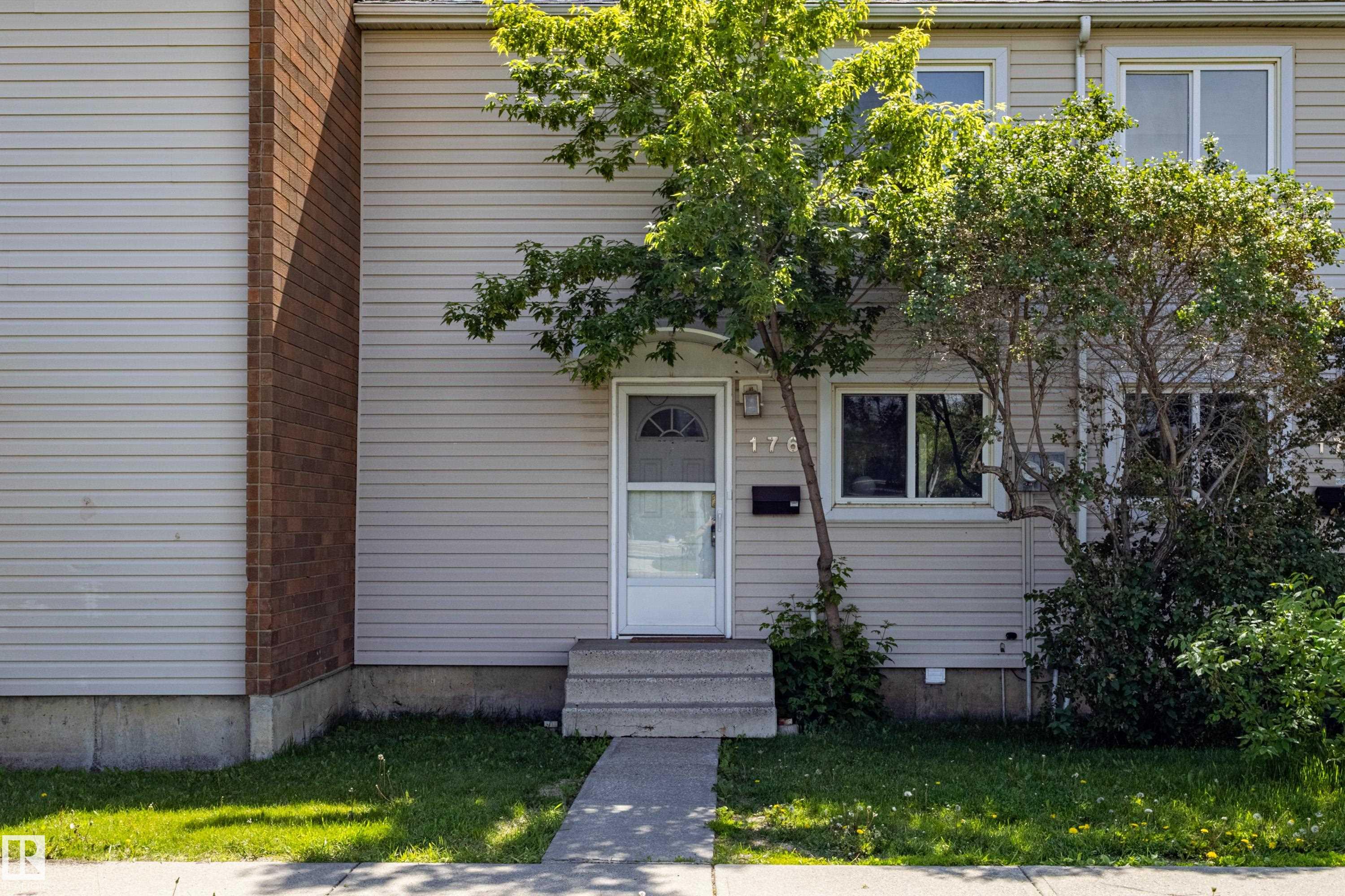 176 Centennial Court, Edmonton, MLS® # E4494346