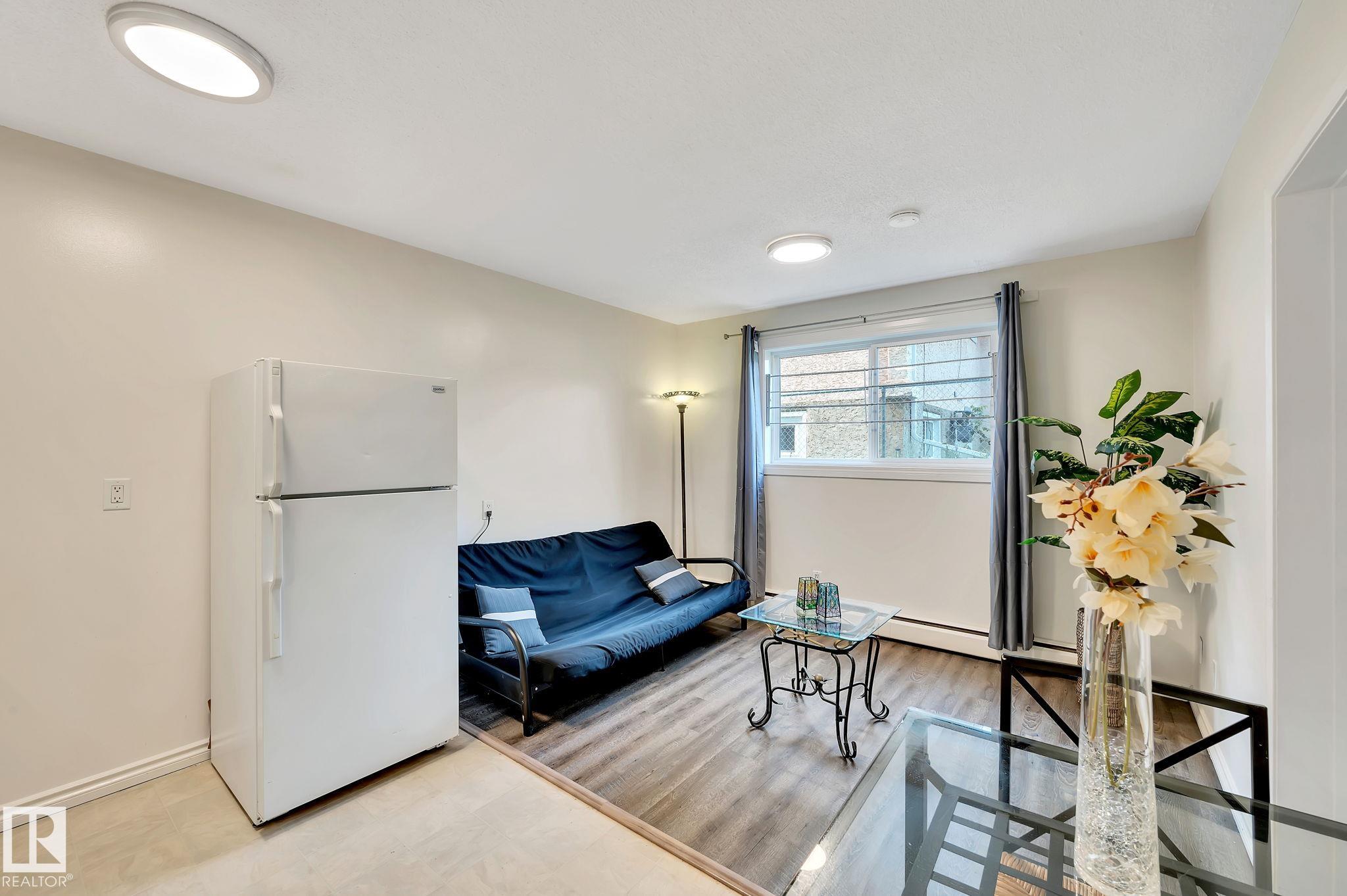 Real Estate Listing MLS E4494375