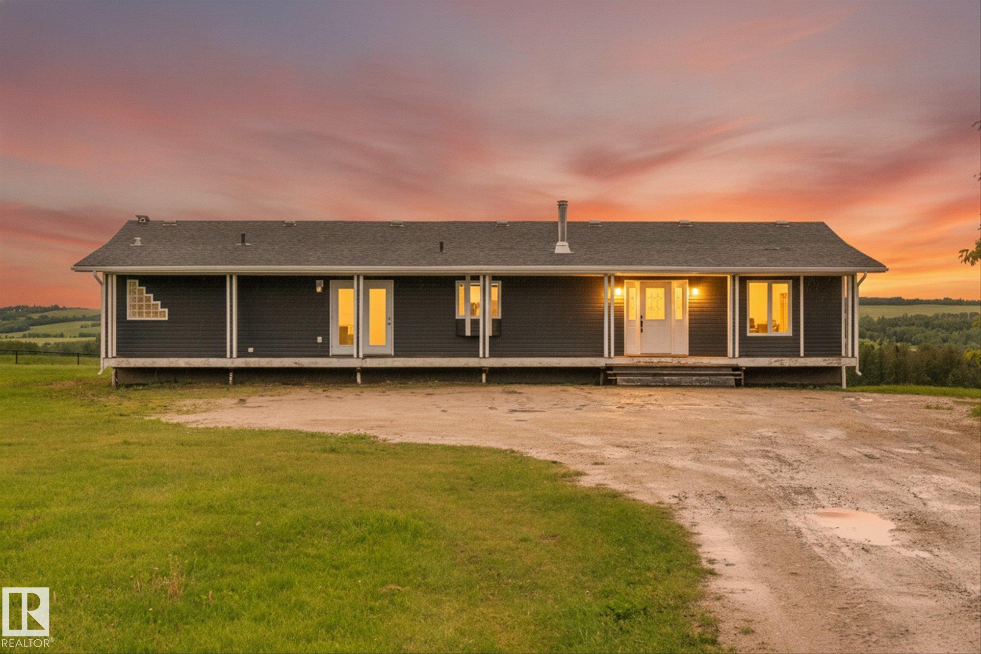 8223 Twp Road 590, Rural Lac Ste. Anne County, MLS® # E4494393
