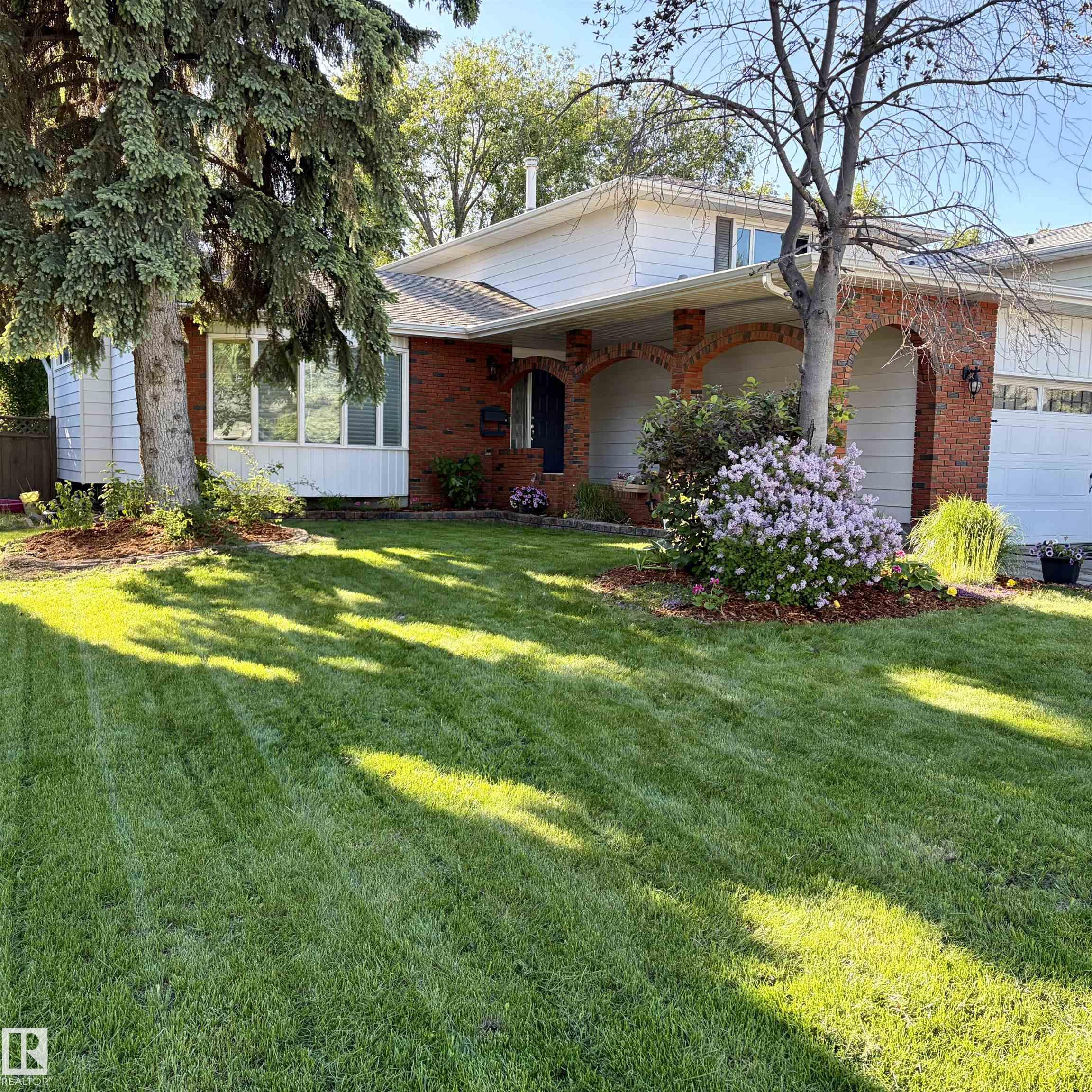 155 Gariepy Crescent, Edmonton, MLS® # E4494561