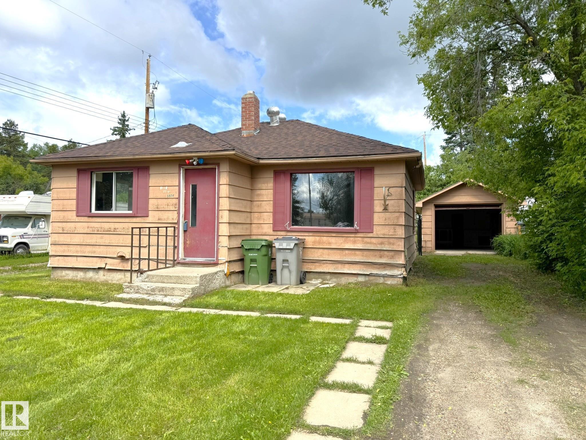 5028 52 Avenue, Breton, MLS® # E4494978
