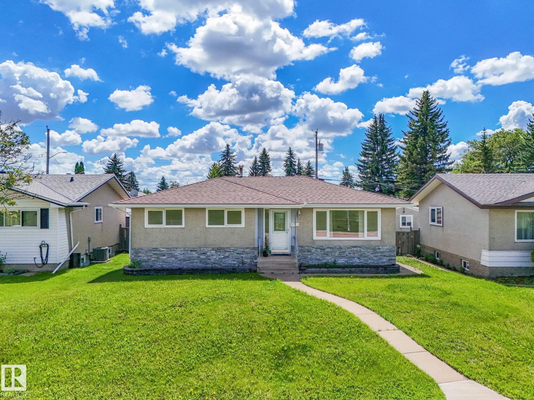 Real Estate Listing MLS E4495844