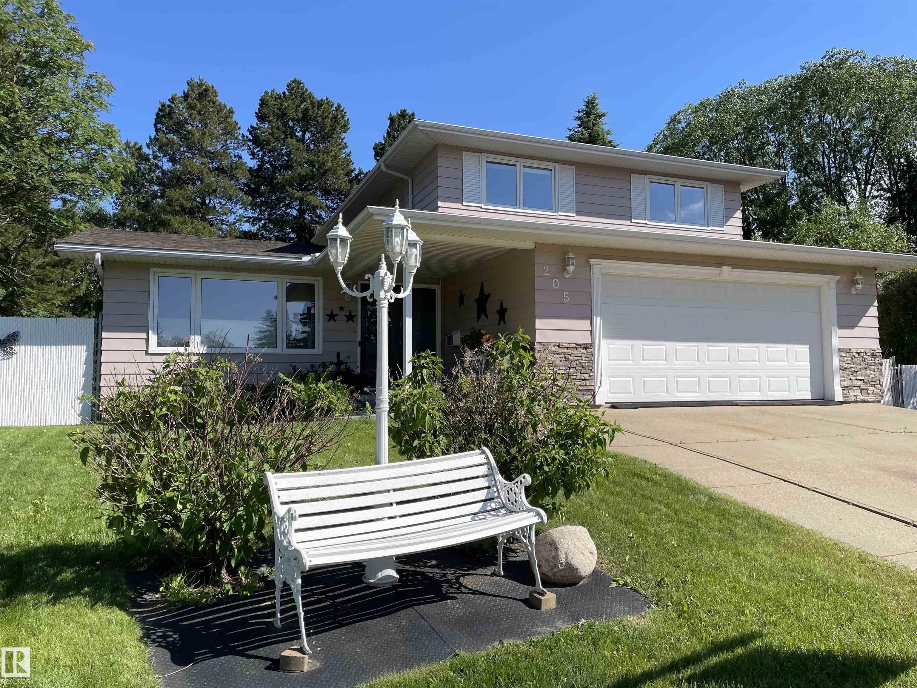 205 Manor Court Nw, Sherwood Park, MLS® # E4499405