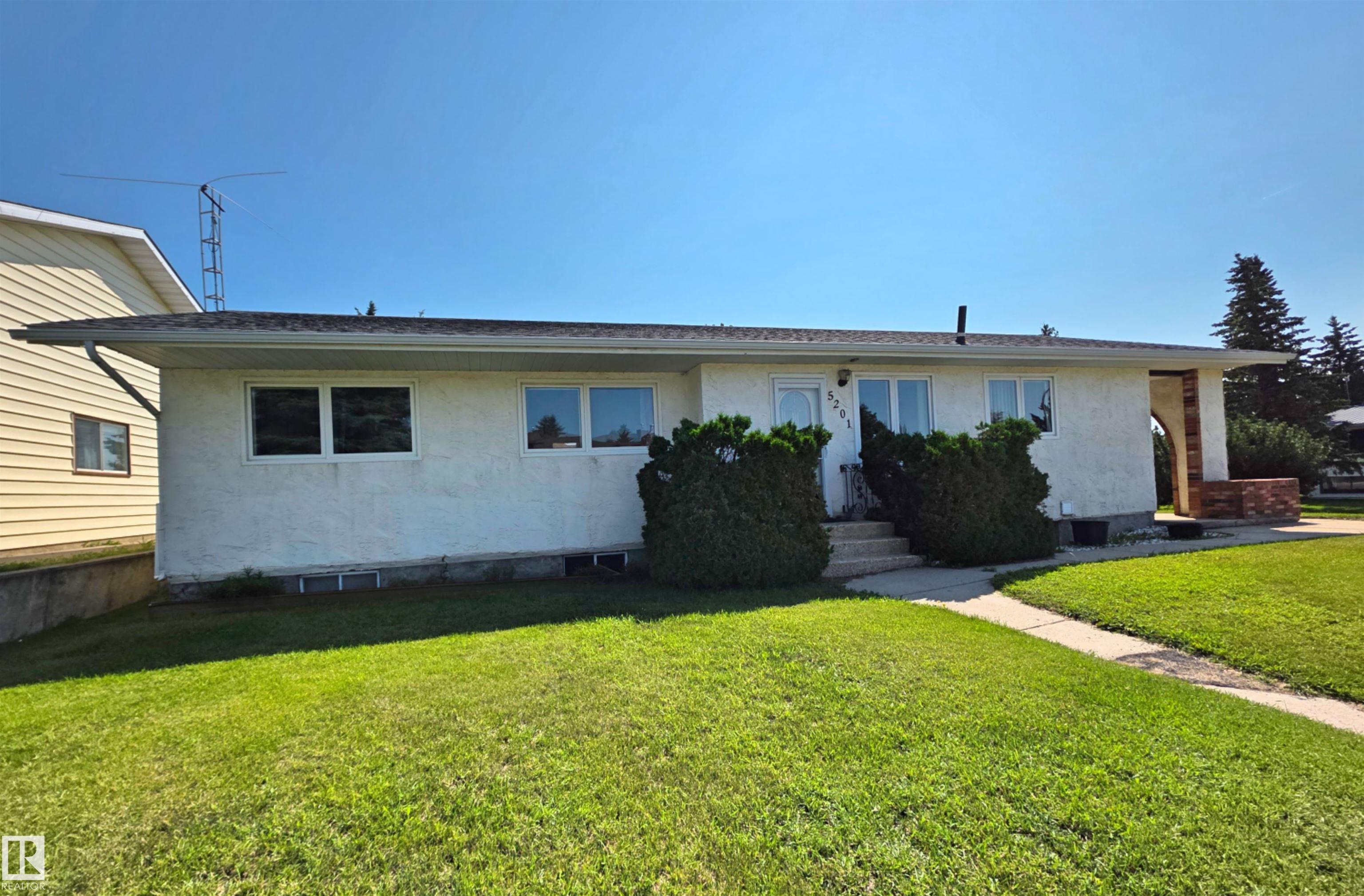 5201 54 Street, Elk Point, MLS® # E4501365