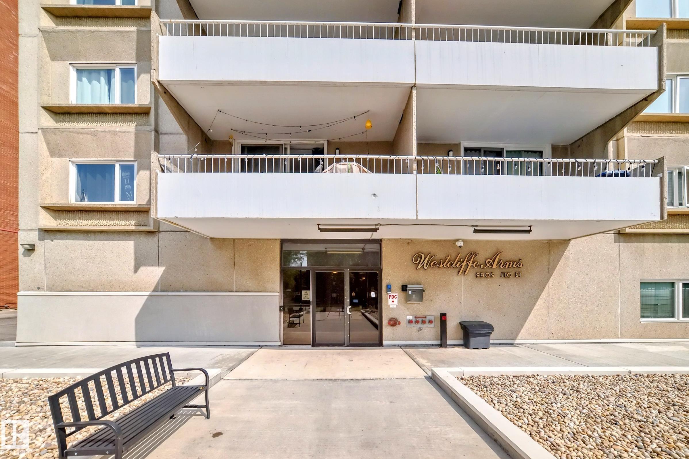 Real Estate Listing MLS E4501886