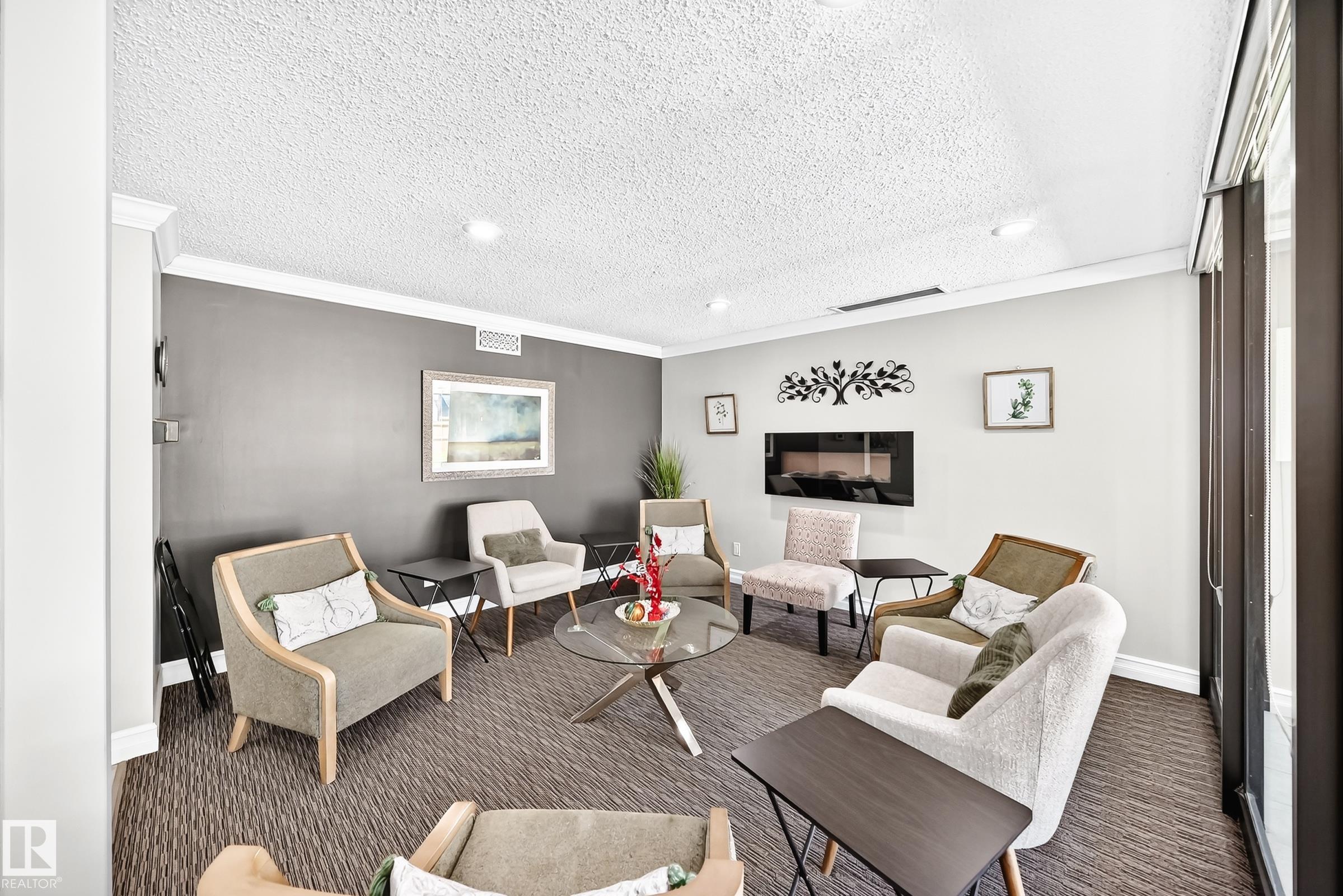 Real Estate Listing MLS E4501960